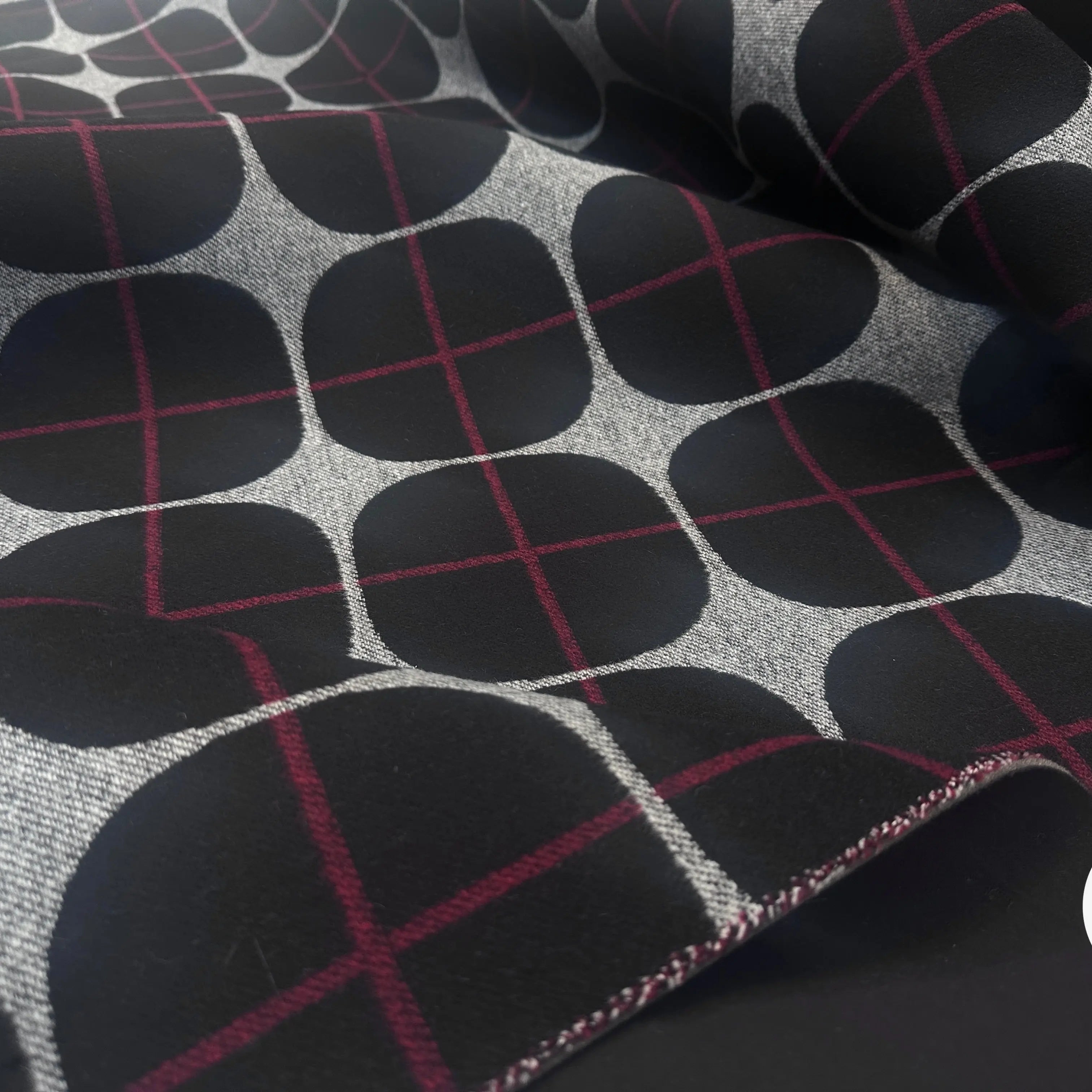 LAINAGE DIAMANTE CONTRECOLLÉ FOAM JERSEY CARREAUX 15cm coté MLC INTERN