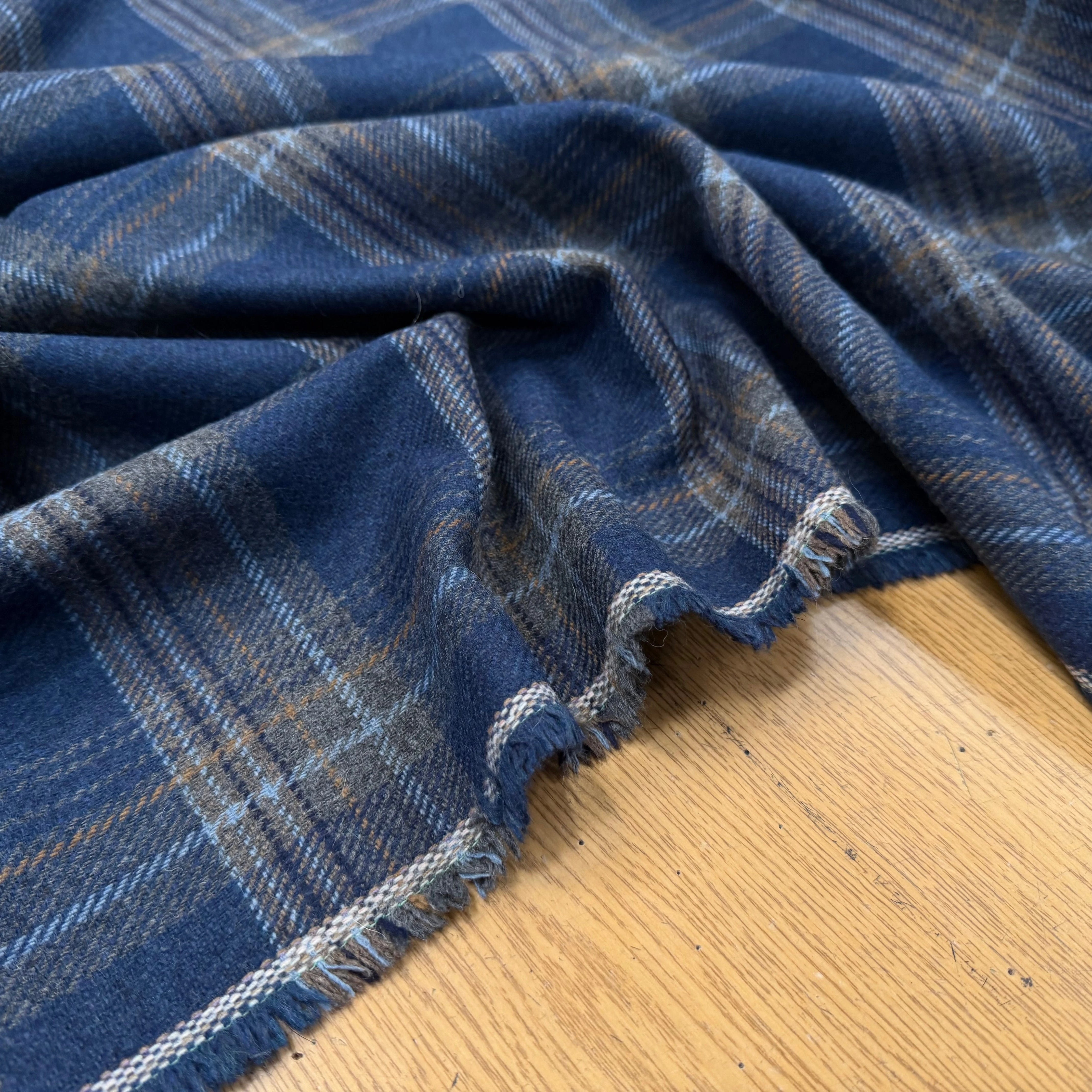 LAINAGE ECOSSAIS BLEU CARREAUX GRIS - My Little Coupon