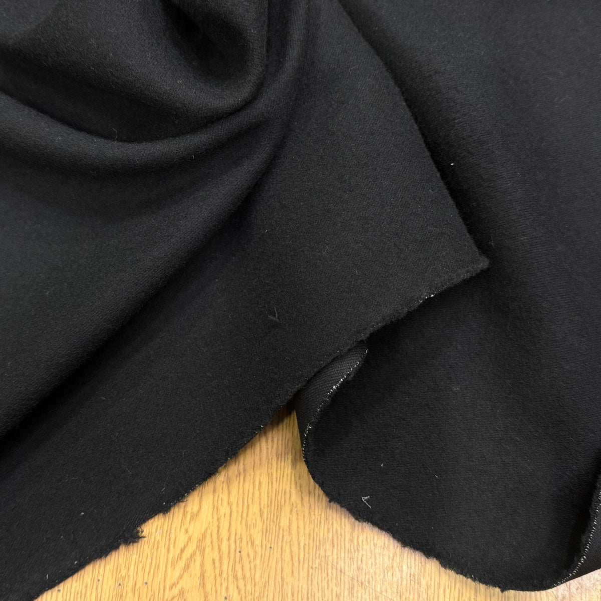 LAINAGE LOURD NOIR FACE SATINÉE ET FACE GRATTÉE 100% LAINE VIERGE - My Little Coupon