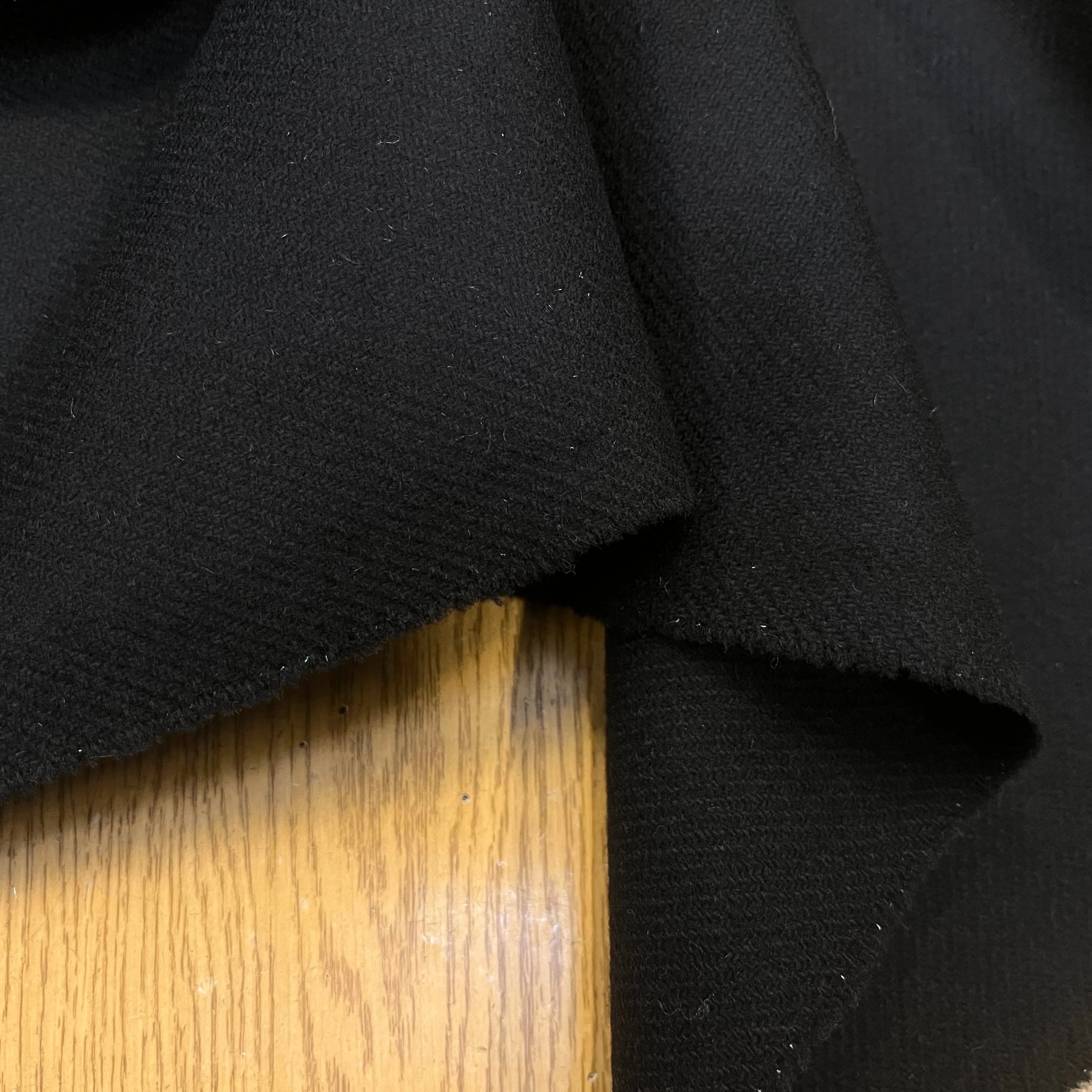 LAINAGE MANTEAU BLACK LOURD 152CM 100% LAINE - My Little Coupon