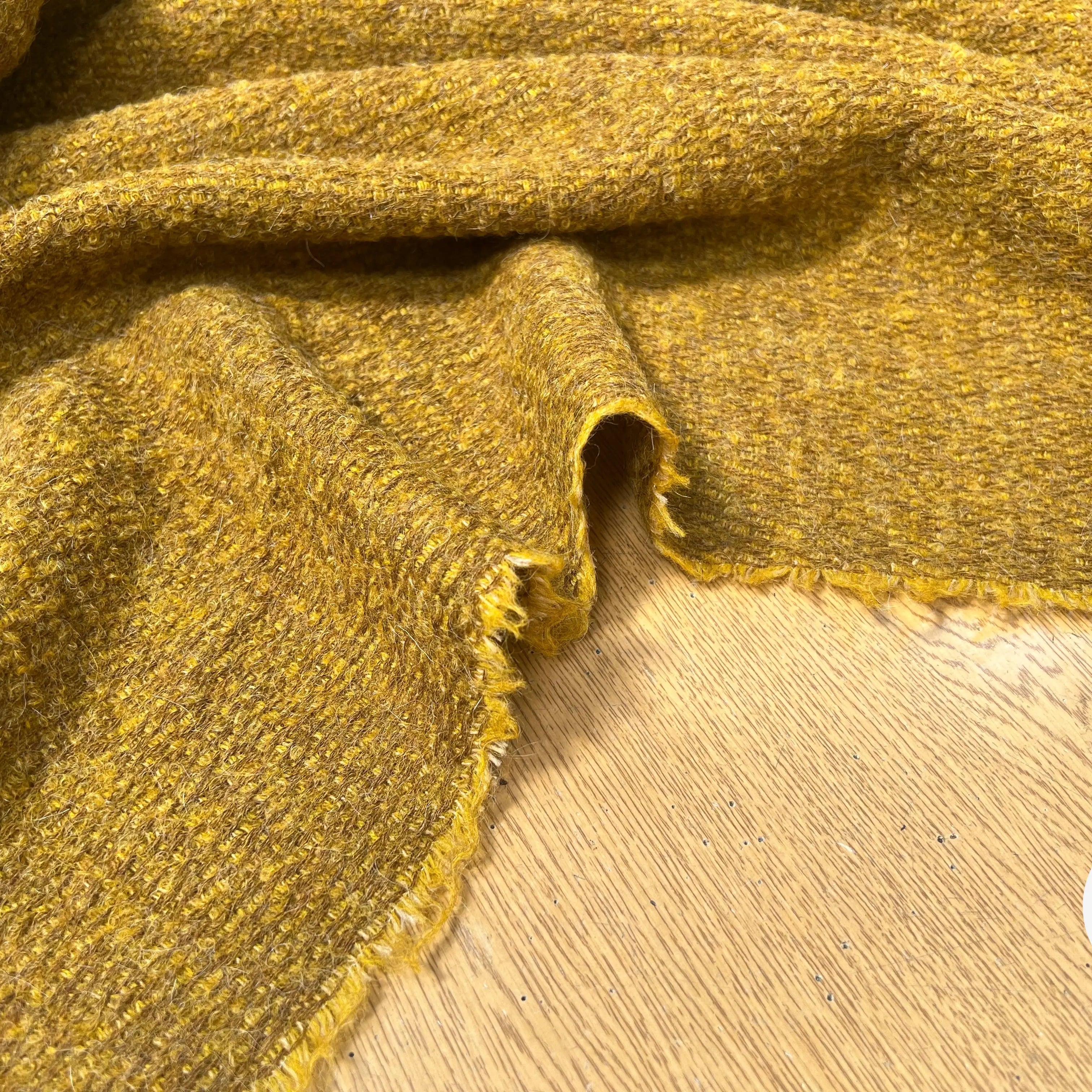 LAINAGE MANTEAU BOUCLETTE LAINE MERINOS MOUTARDE - My Little Coupon