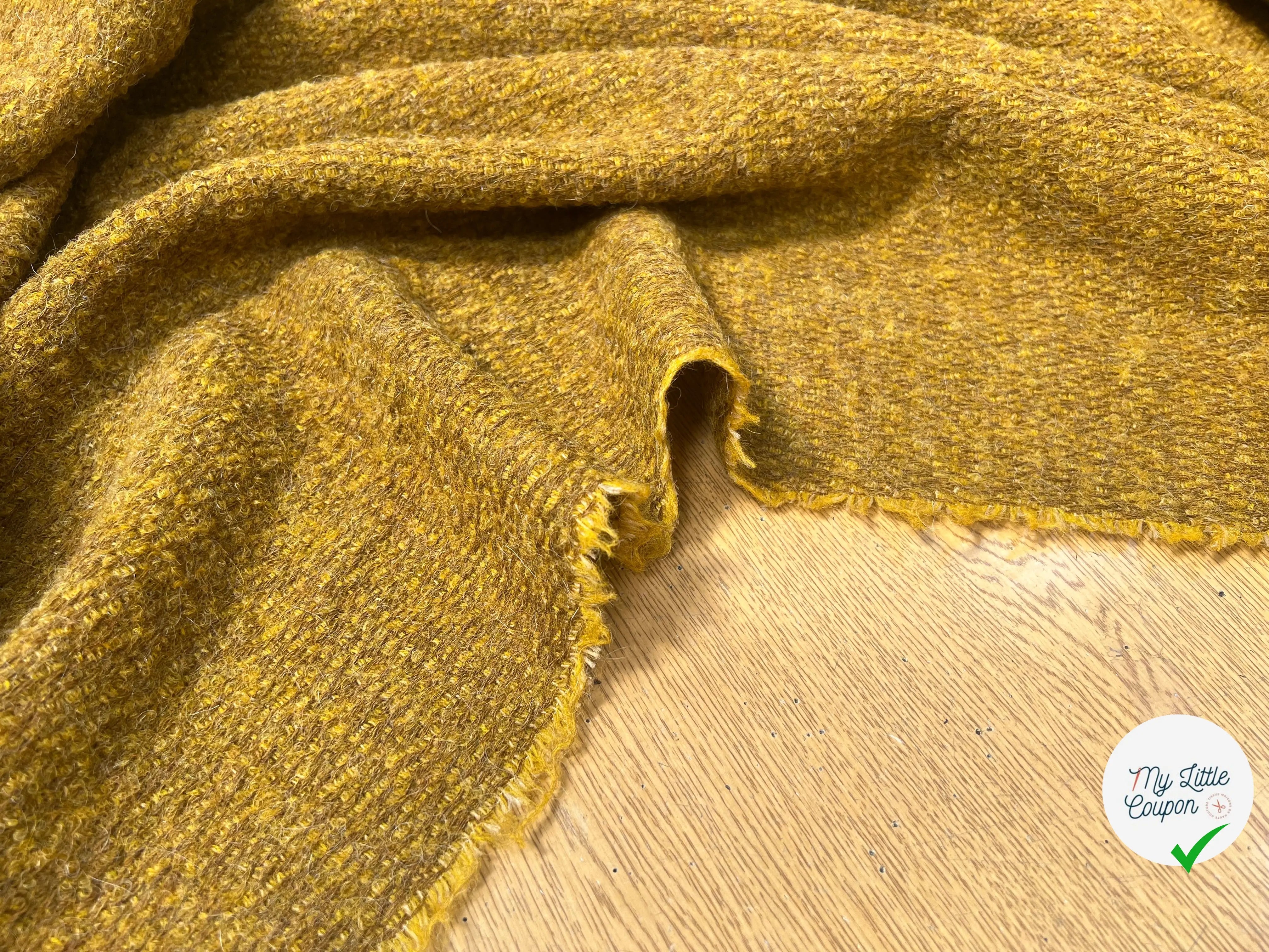 LAINAGE MANTEAU BOUCLETTE LAINE MERINOS MOUTARDE - My Little Coupon