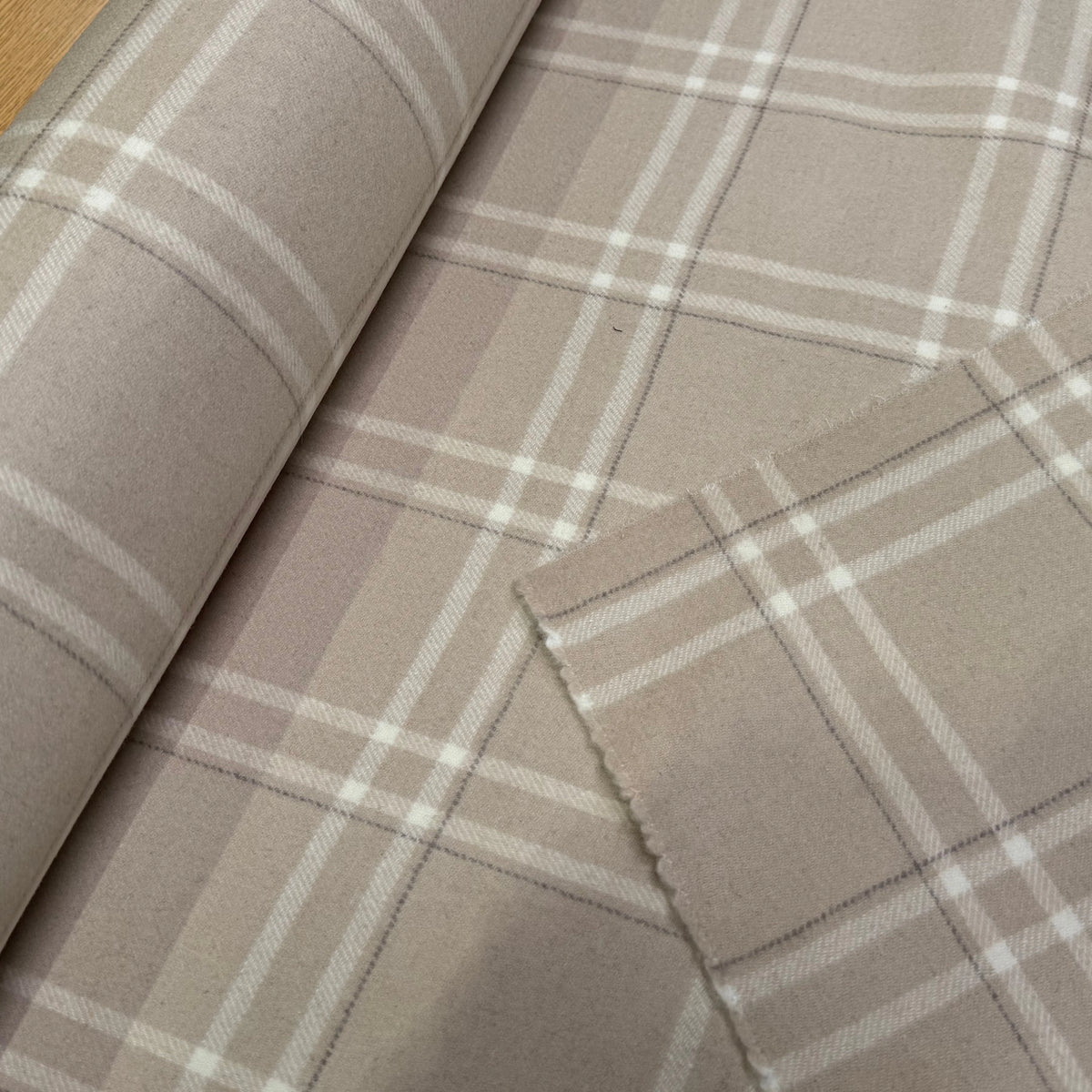 LAINAGE MANTEAU ECOSSAIS DOUX 10% CACHEMIRE 88% LAINE BEIGE - My Little Coupon