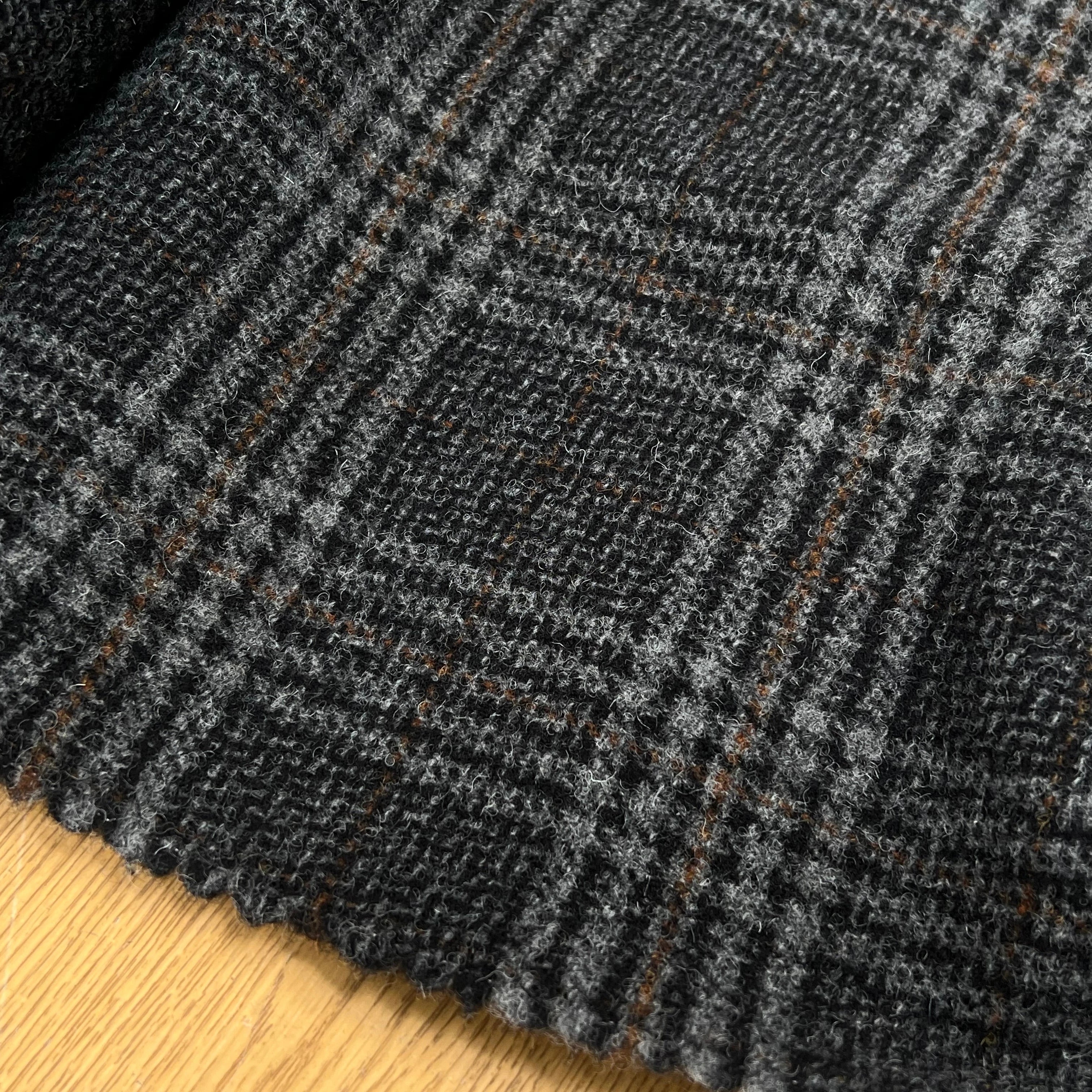 LAINAGE MANTEAU HIGHLAND STYLE GRIS CLAIR ET NOIR - My Little Coupon