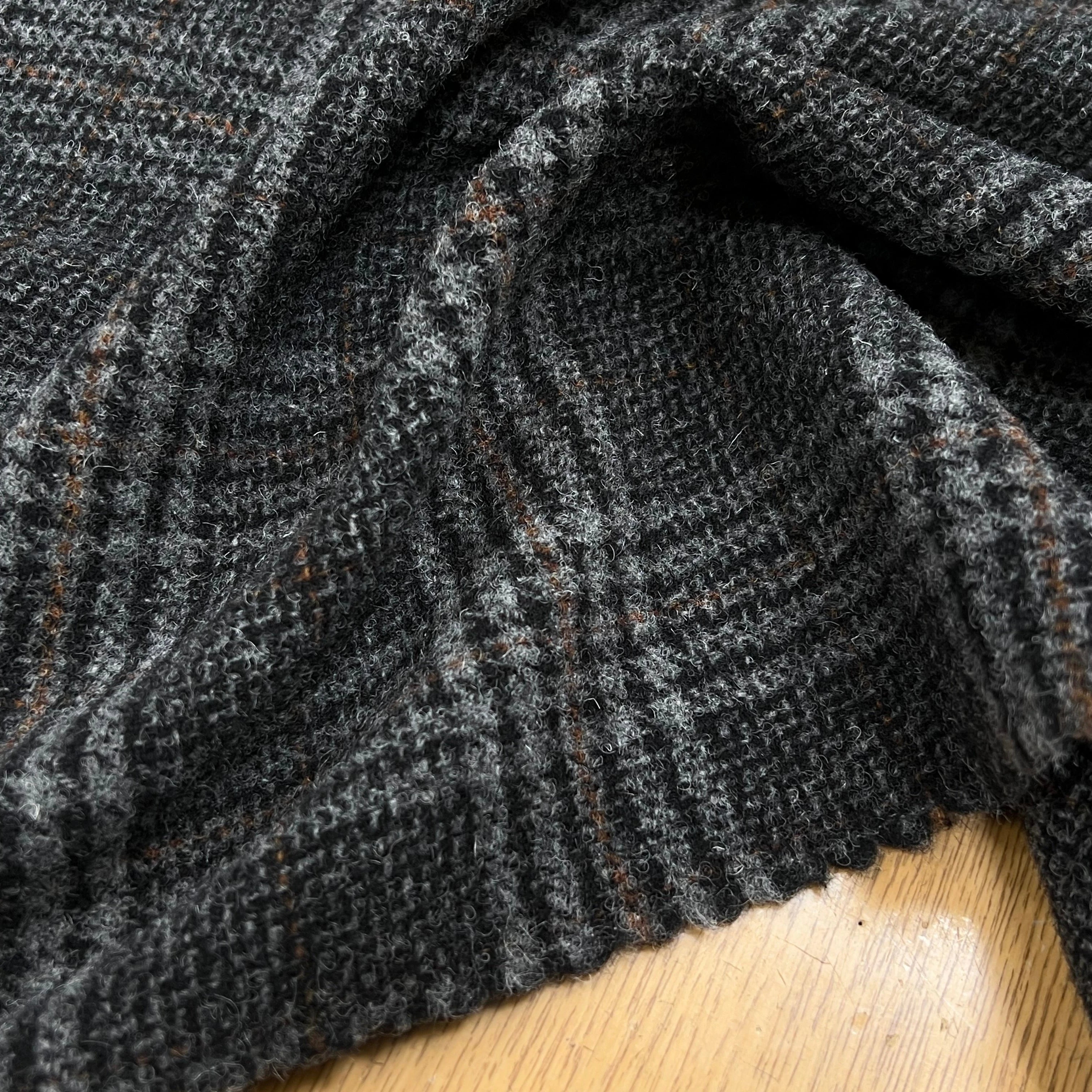 LAINAGE MANTEAU HIGHLAND STYLE GRIS CLAIR ET NOIR - My Little Coupon