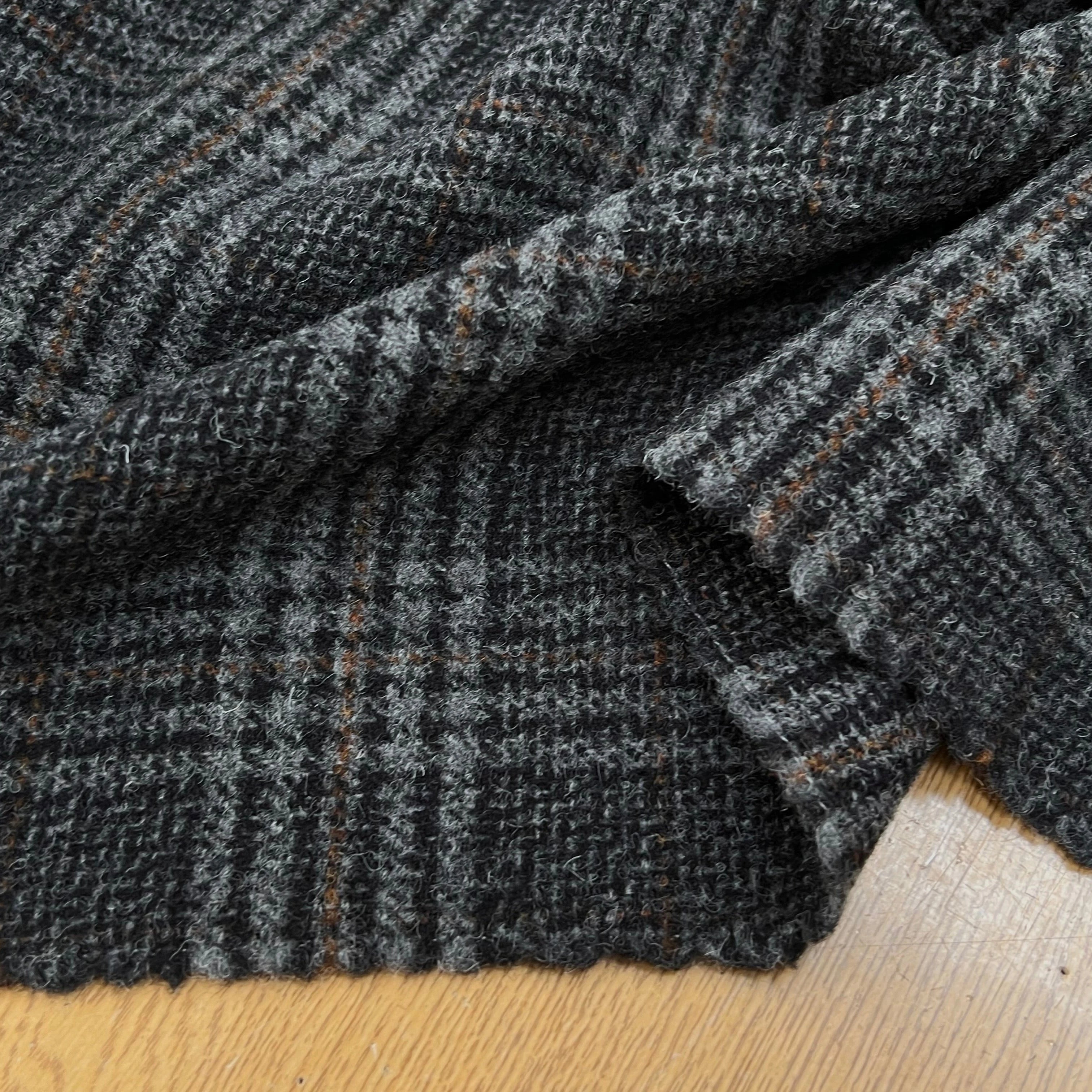 LAINAGE MANTEAU HIGHLAND STYLE GRIS CLAIR ET NOIR - My Little Coupon