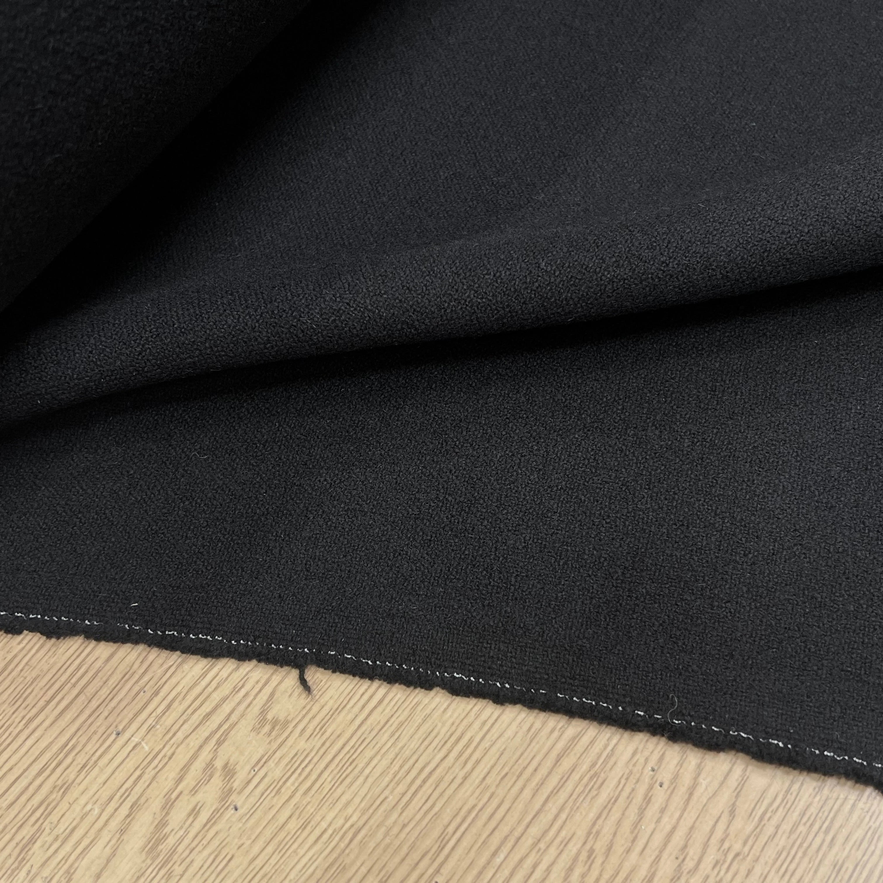 LAINAGE MANTEAU LOURD ASPECT TRICOT 100% LAINE NOIR - My Little Coupon