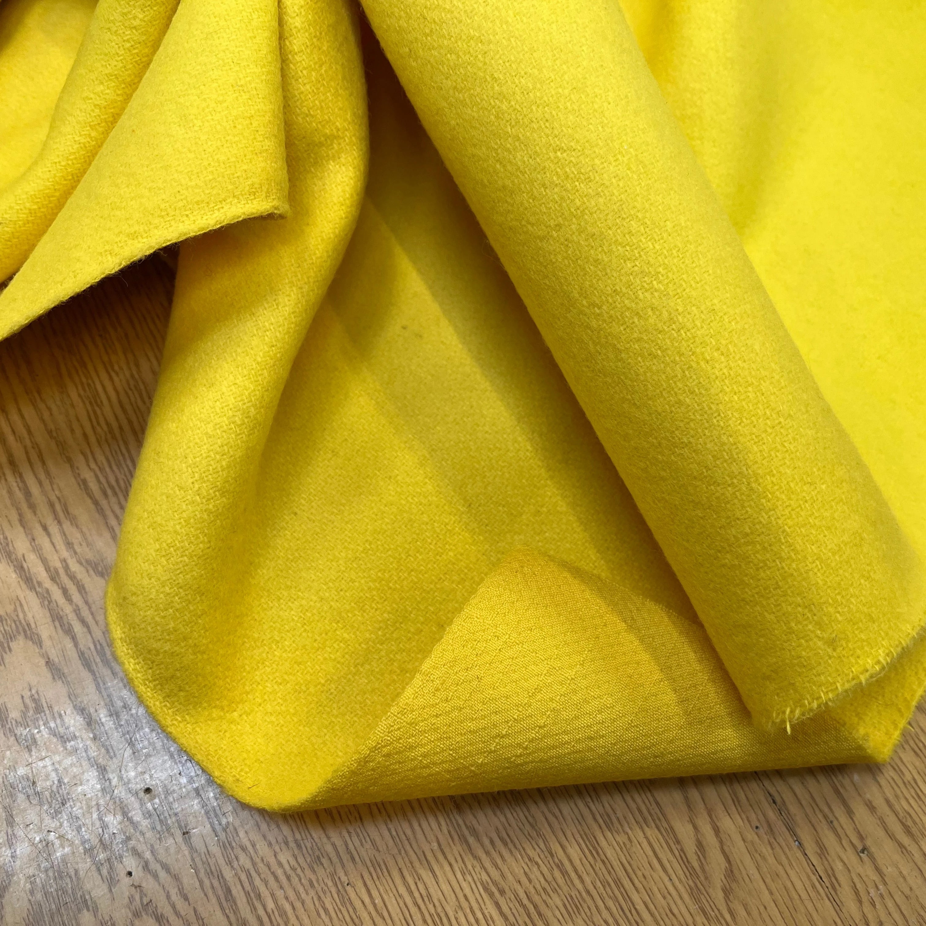 LAINAGE MANTEAU RITA LOURD ENVERS DOUX JAUNE - My Little Coupon