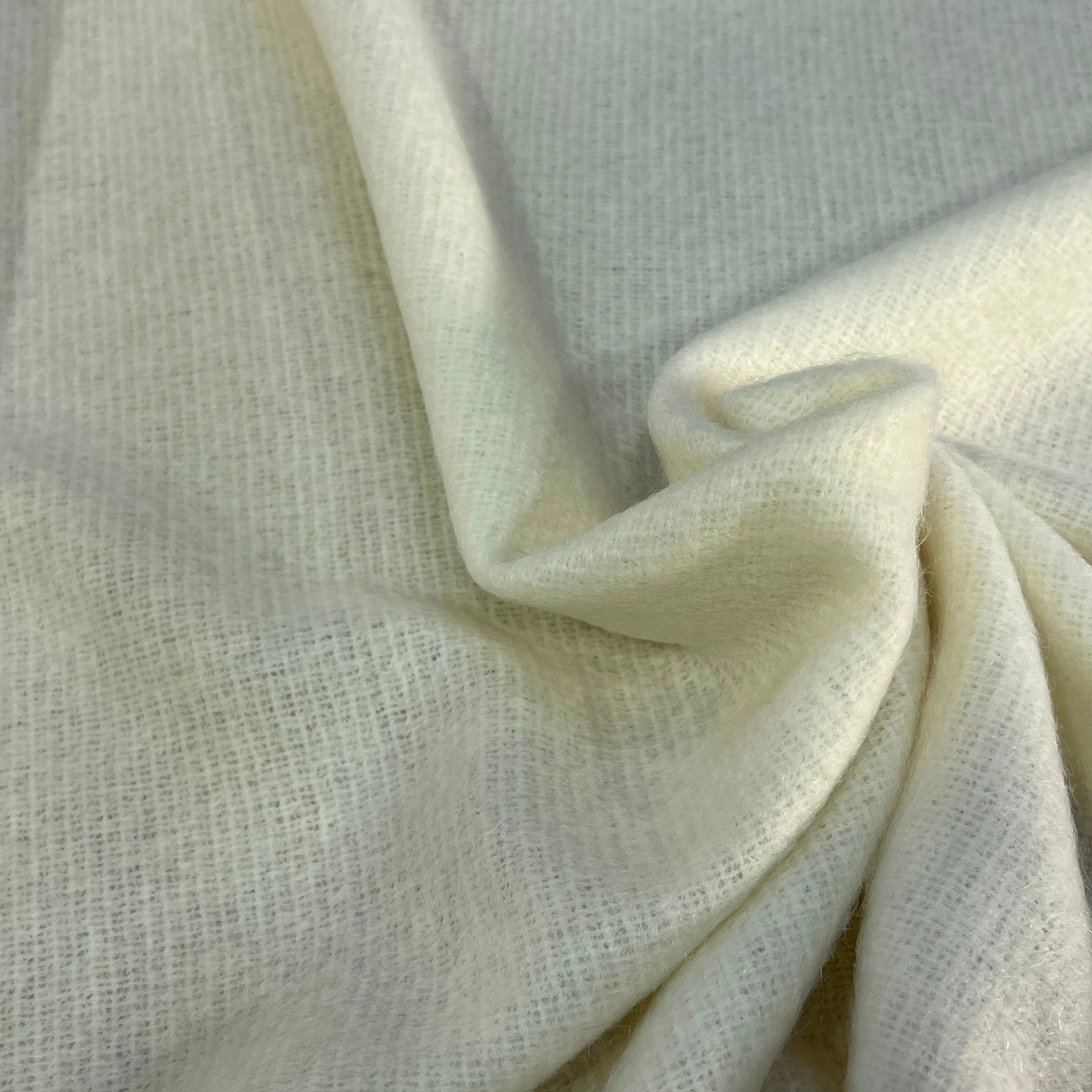 LAINAGE MOHAIR ET LAINE VIERGE BLANC CASSÉ ULTRA CHIC - My Little Coupon