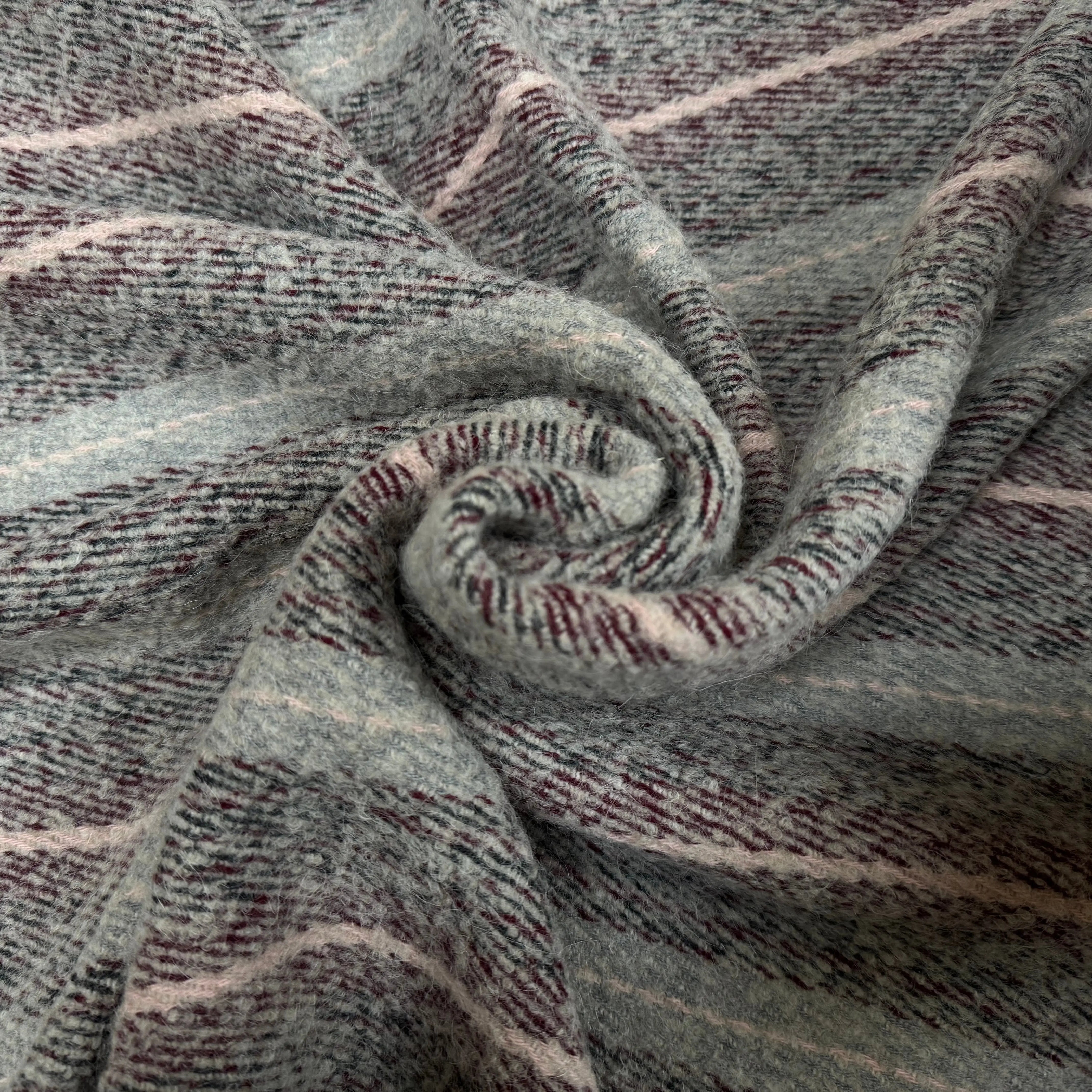 LAINAGE RAYÉ GRIS ROUGE 100% LAINE - My Little Coupon