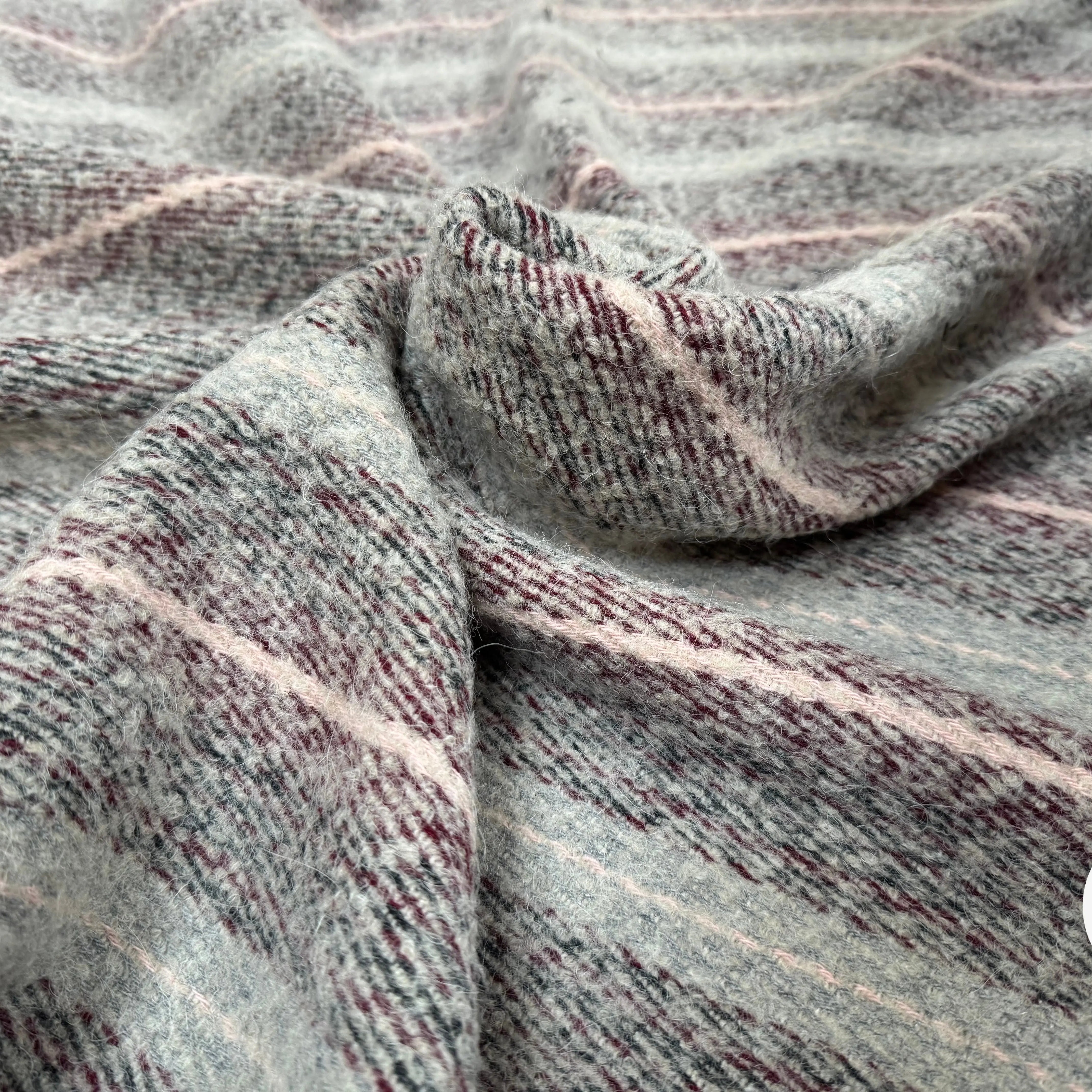 LAINAGE RAYÉ GRIS ROUGE 100% LAINE - My Little Coupon