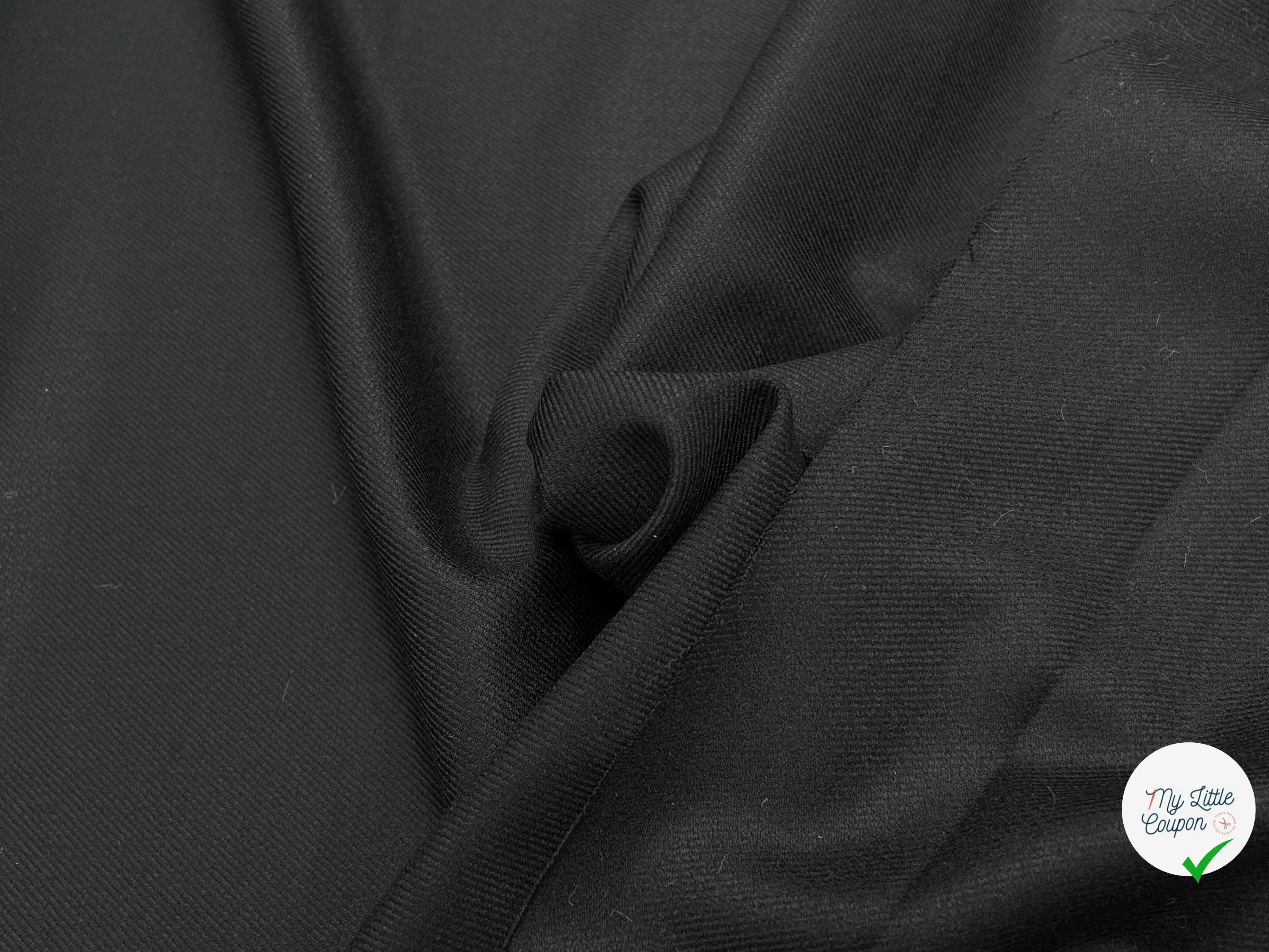 LAINAGE SERGÉ STRETCH LOURD ET FLUIDE SUBLIME NOIR 98% LAINE - My Little Coupon