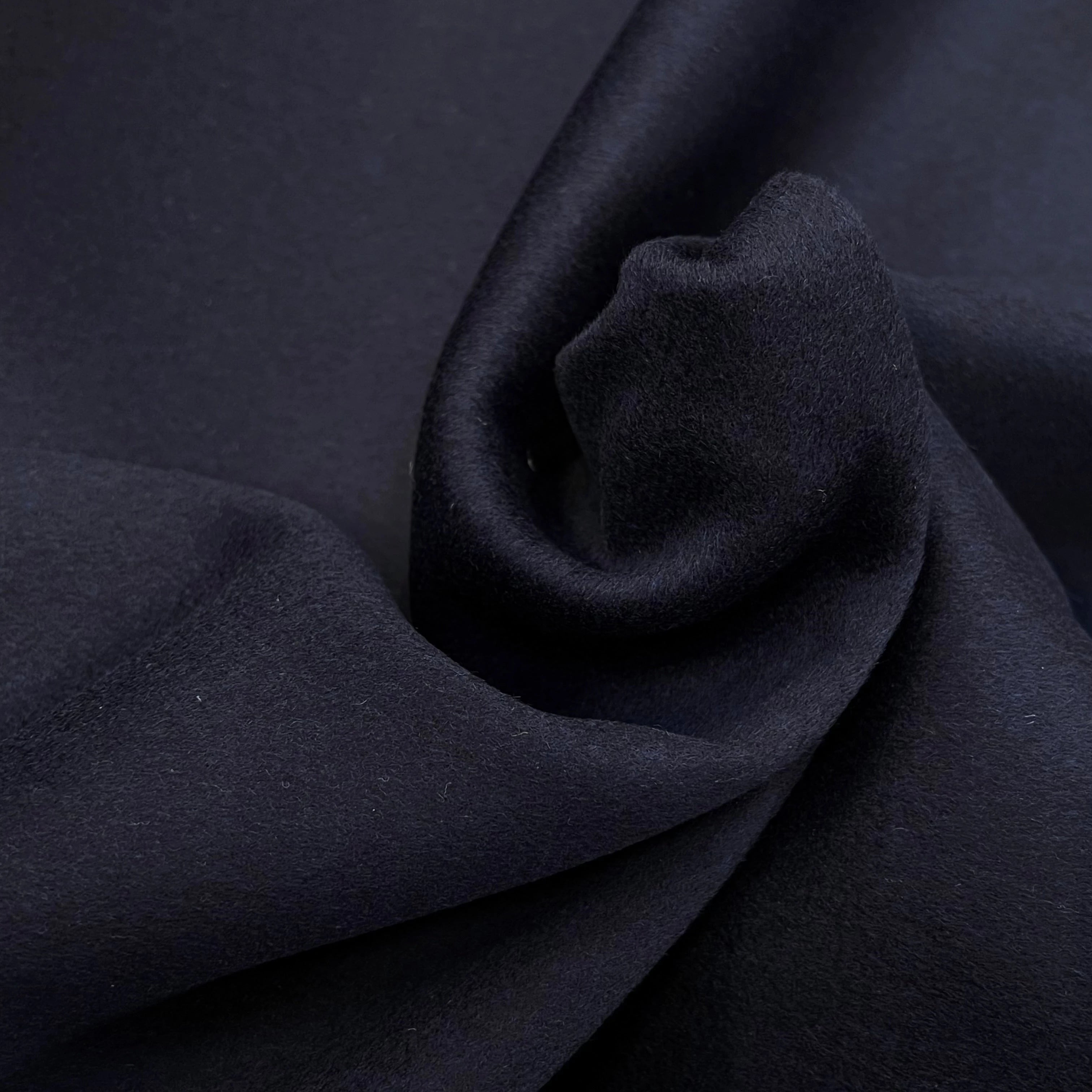 LAINE CABAN BLEU MARINE ULTRA DOUX 150CM 100% LAINE - My Little Coupon