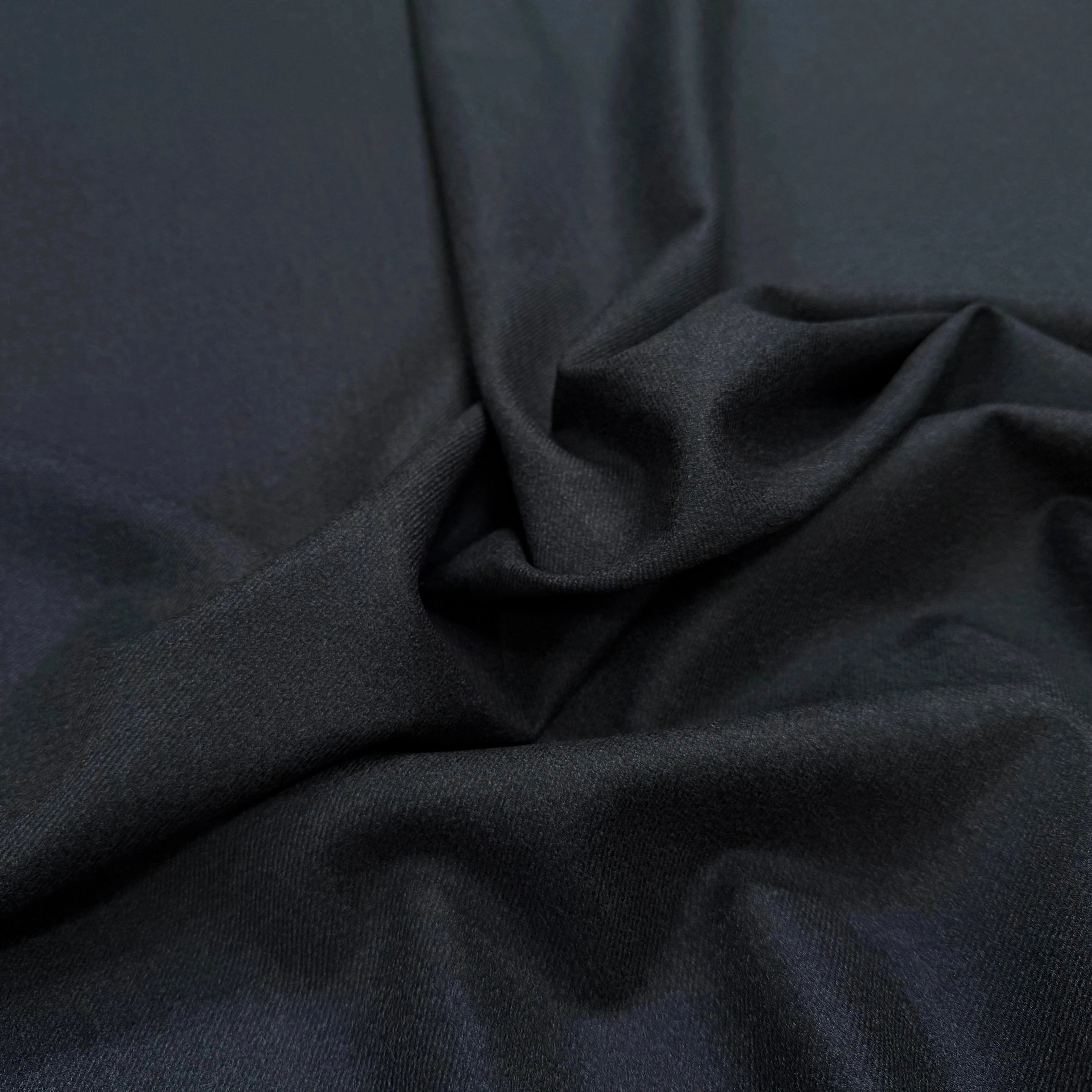 LAINE SERGÉE GRIS FONCÉ STRETCH 92% LAINE VIERGE - My Little Coupon