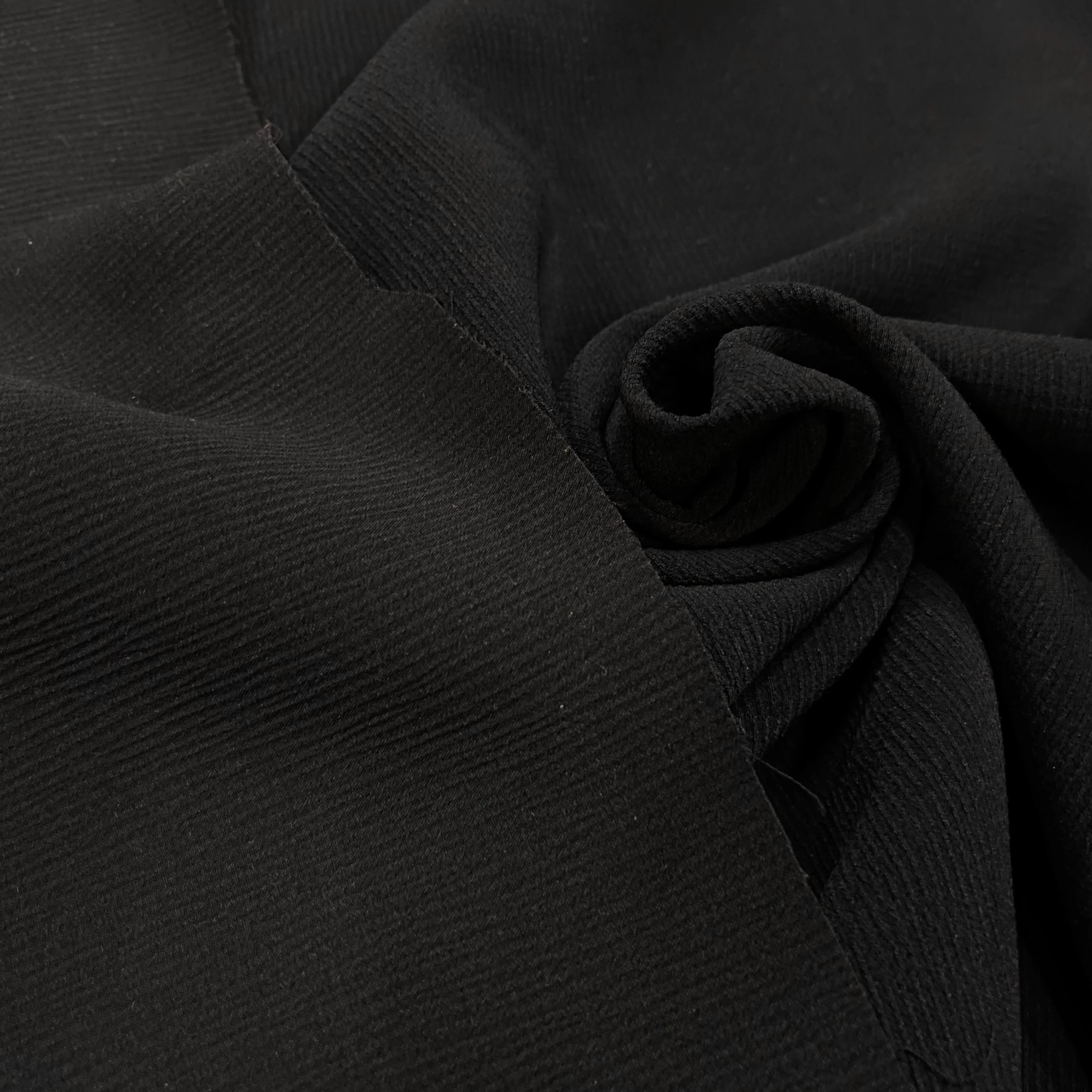 LANSING CREPE BLACK STRETCH - My Little Coupon