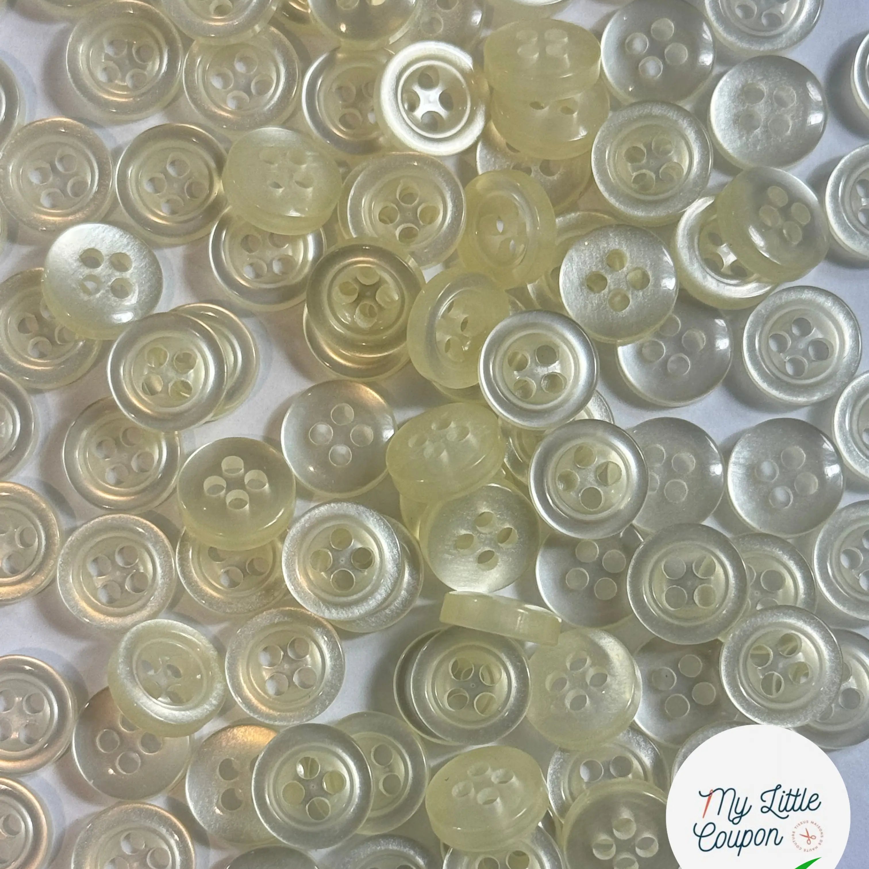 LOT DE 5 BOUTONS A 4 TROUS BLANC NACRE 10MM - My Little Coupon
