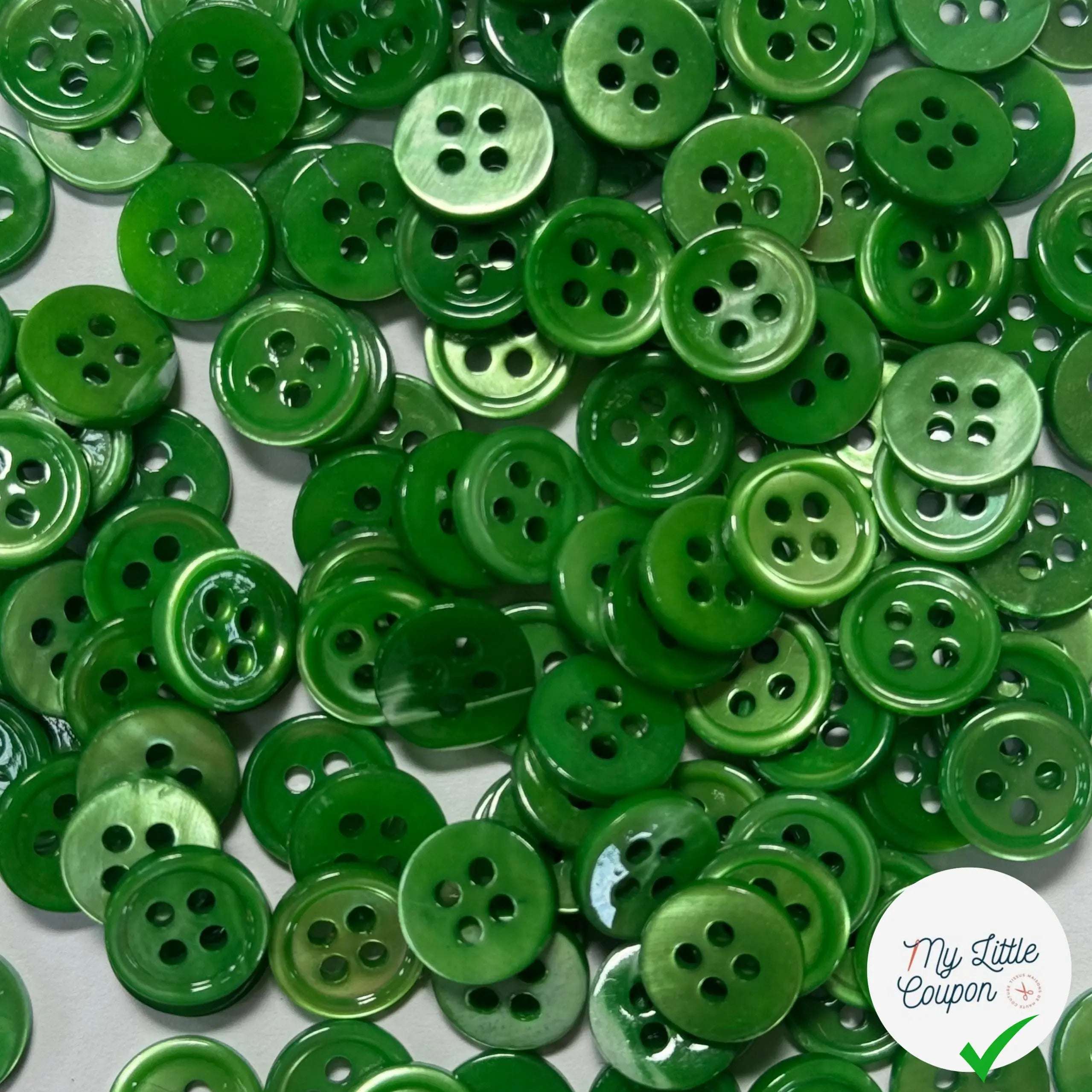 LOT DE 5 BOUTONS À 4 TROUS VERT POMME - My Little Coupon