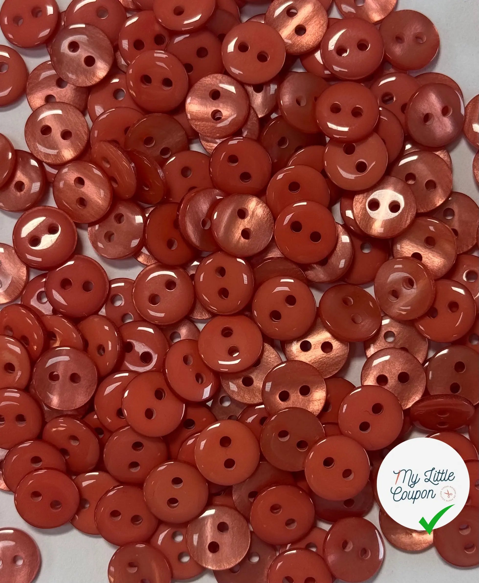 LOT DE 5 BOUTONS A DEUX TROUS ROUGE CERISE - My Little Coupon