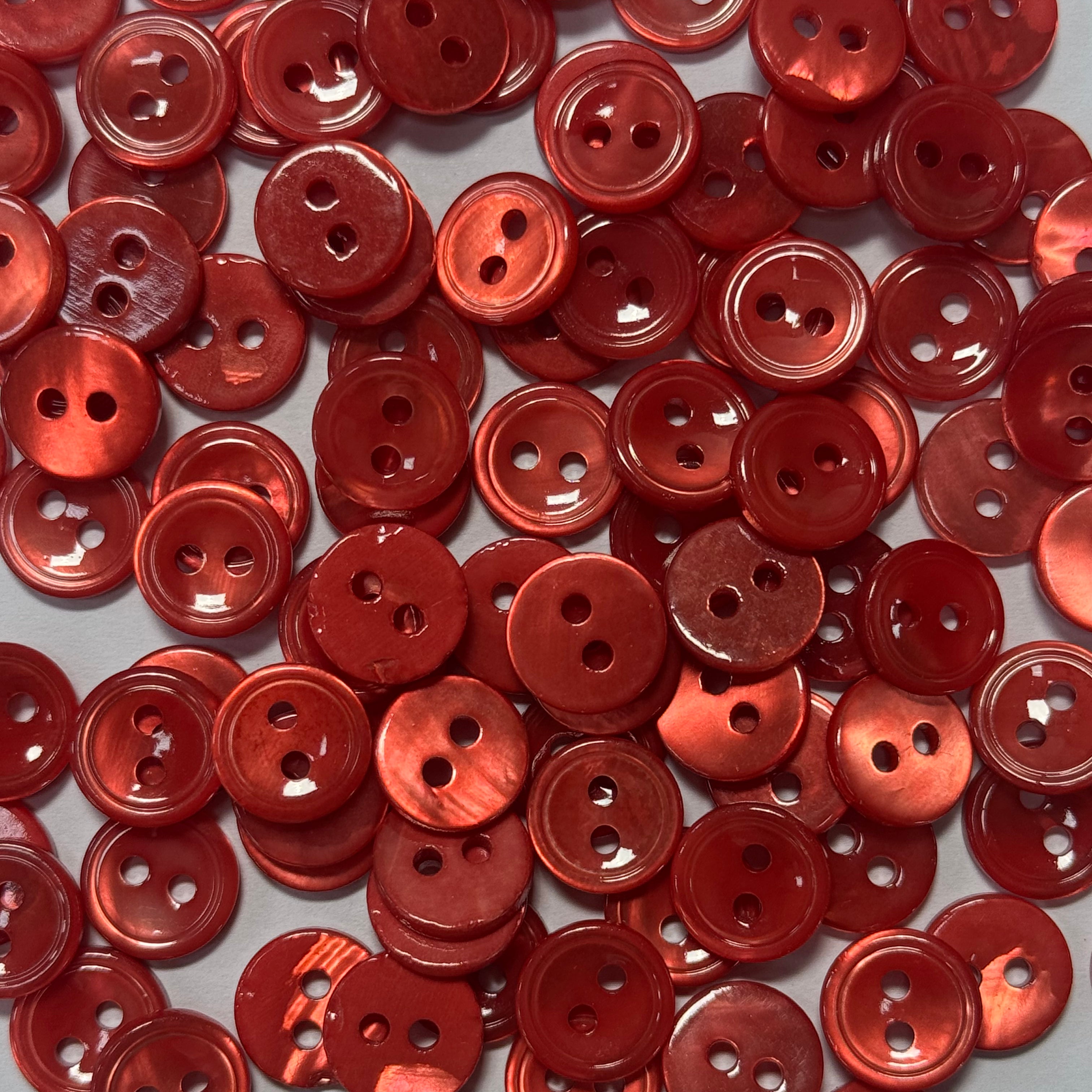 LOT DE 5 BOUTONS À DEUX TROUS ROUGE ROUILLE - My Little Coupon