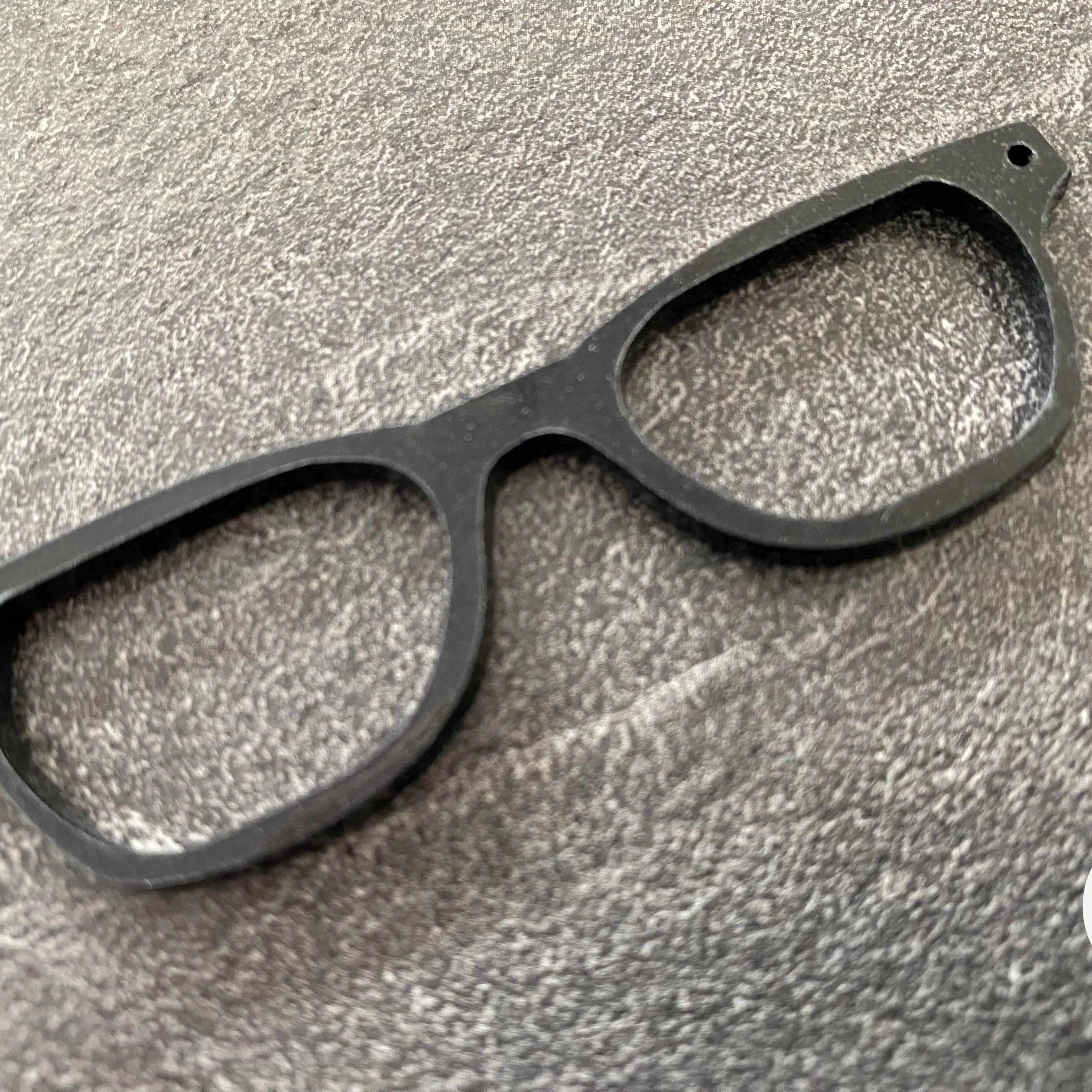 LUNETTES À COUDRE NOIRES LAQUÉES - My Little Coupon