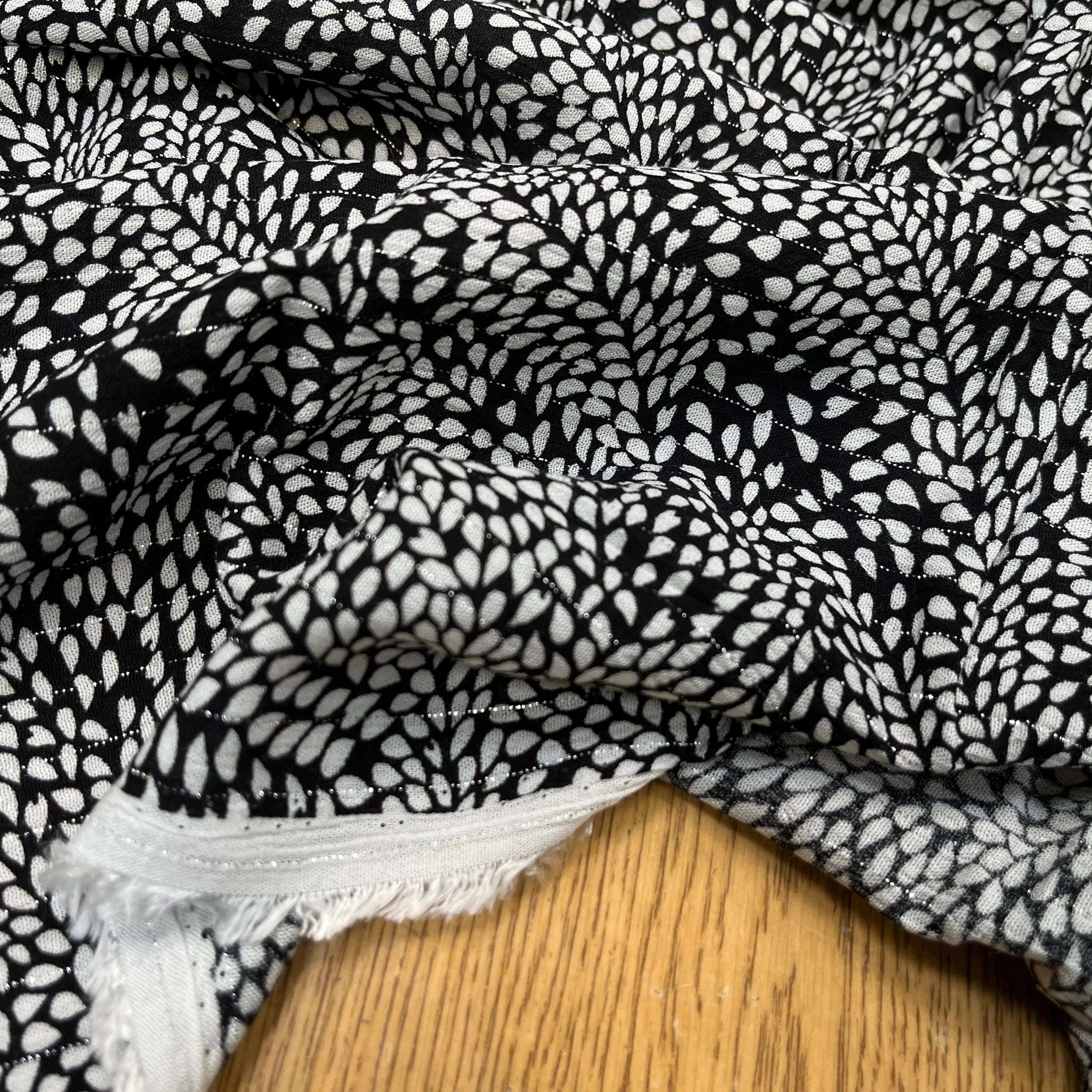 LUREX YORYU FOND NOIR FEUILLE BLANCHE - My Little Coupon