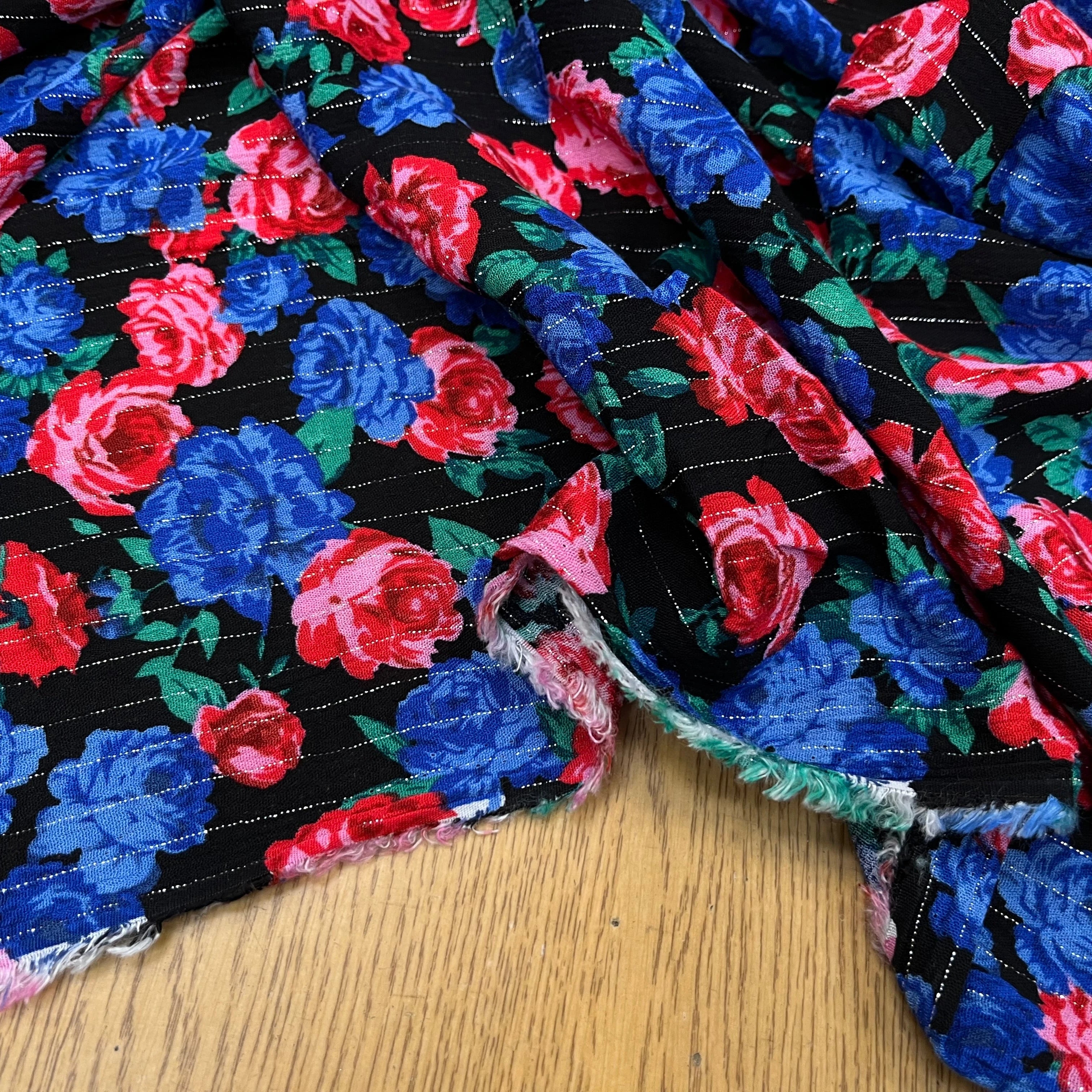 LUREX YORYU FOND NOIR ROSE BLEUES ET ROUGES - My Little Coupon