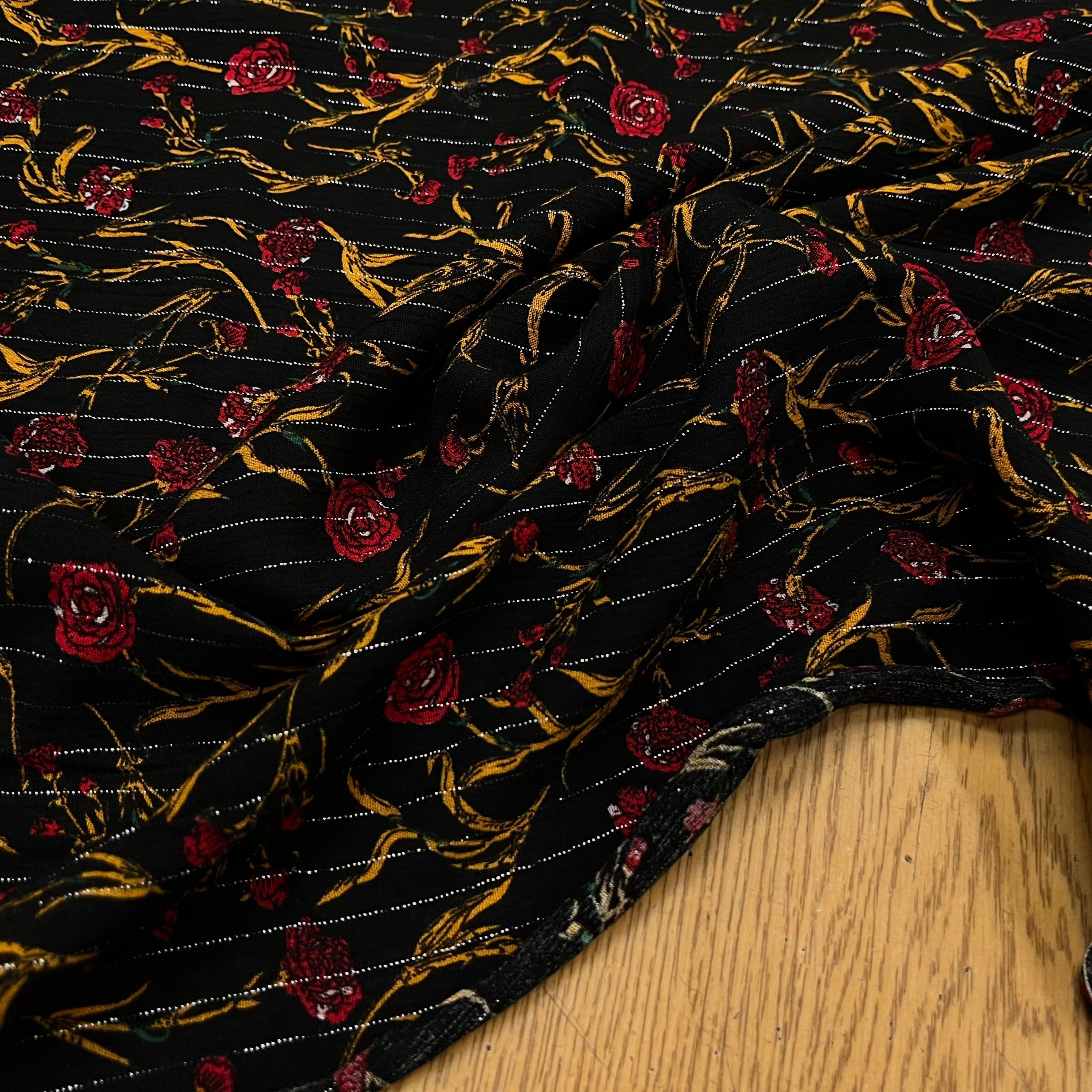 LUREX YORYU FOND NOIR ROSE ROUGE - My Little Coupon