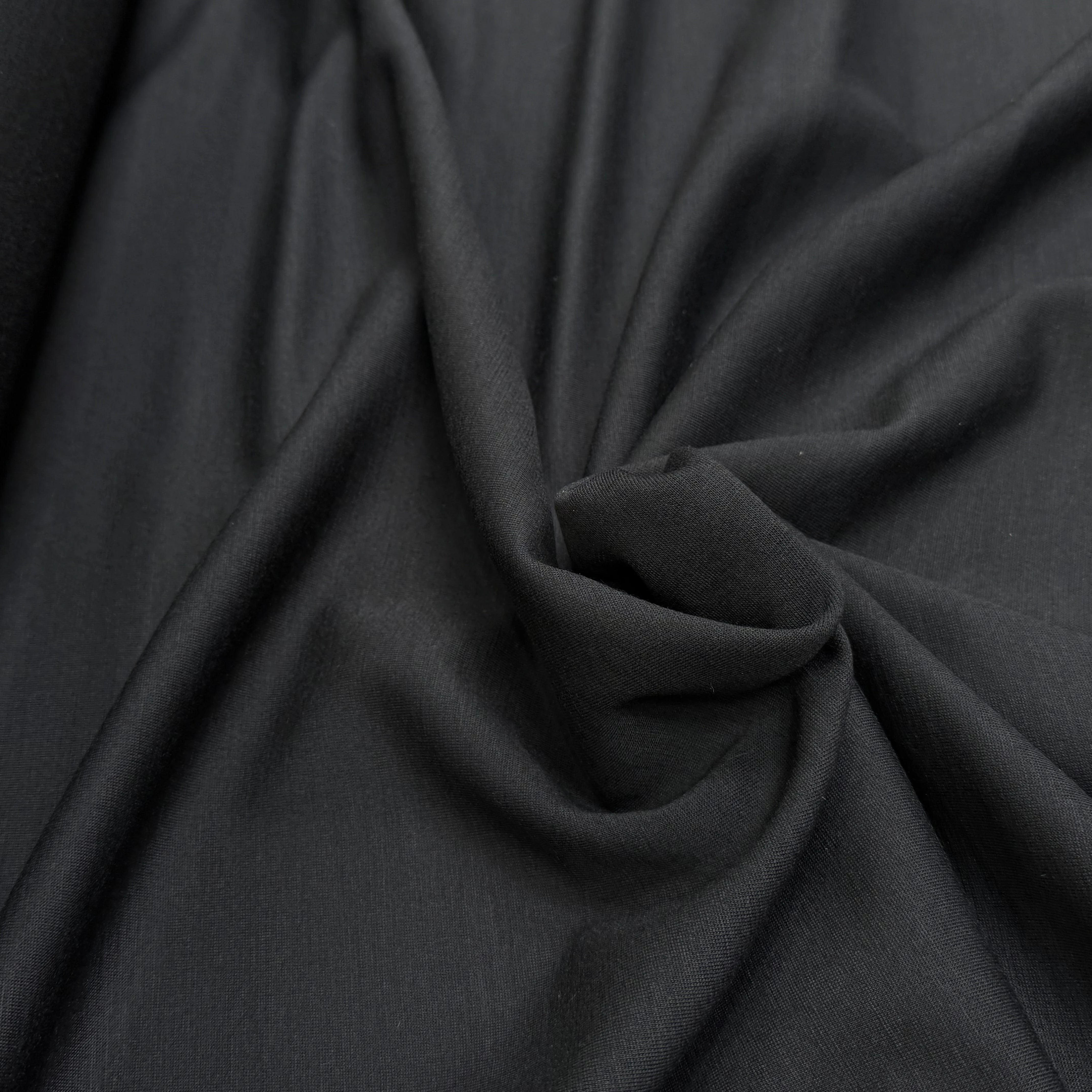 MAILLE DE LAINE LOURDE TRÈS BELLE TENUE NOIRE - My Little Coupon