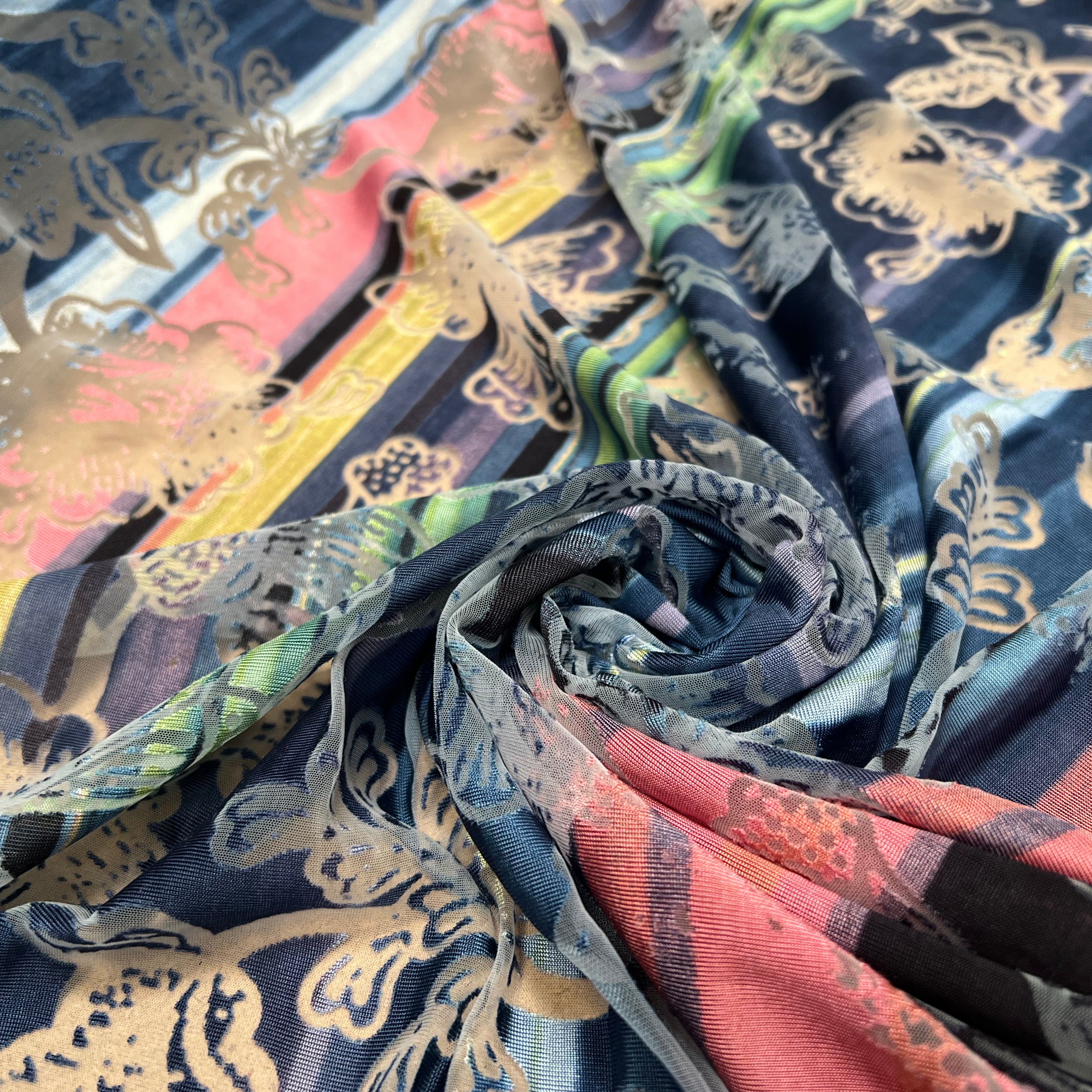 MAILLE DEVORÉE DE FLEURS RAYÉE FOND ROSE BLEU - My Little Coupon