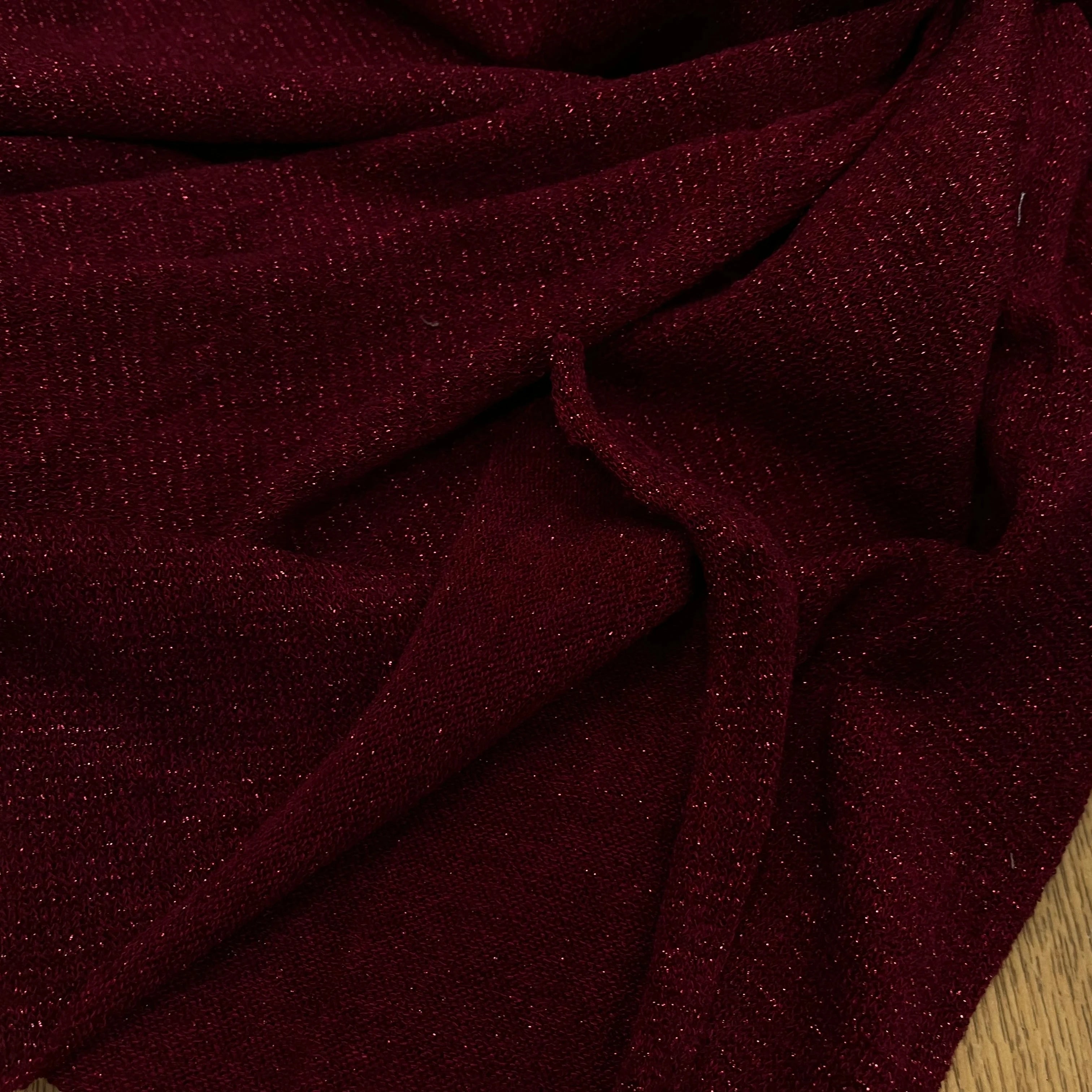 MAILLE FÊTE LÉGÈREMENT BRILLANTE ROUGE BORDEAUX - My Little Coupon