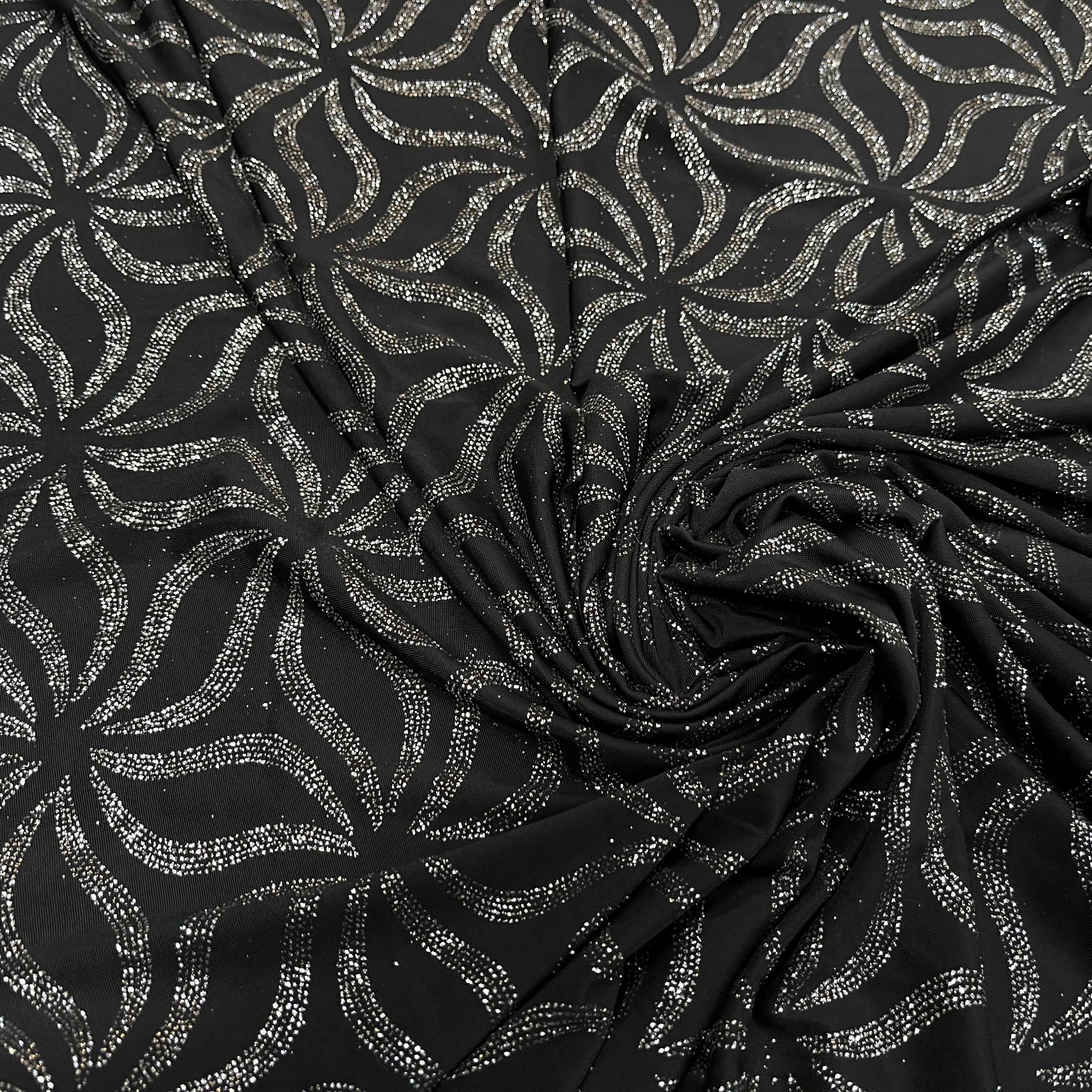 MAILLE FÊTE SÉQUIN GROSSES FEUILLES DE FLEURES BLACK&SILVER - My Little Coupon