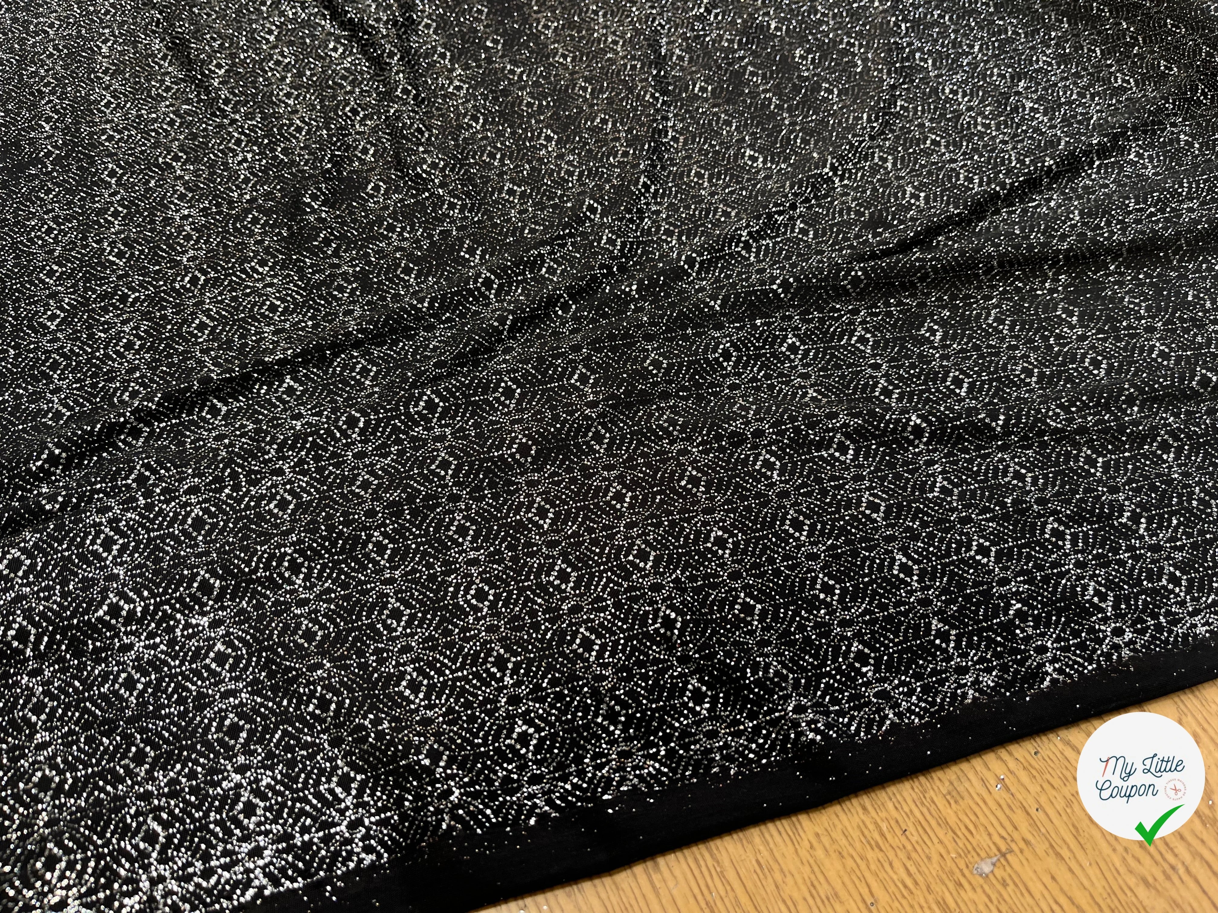 MAILLE FÊTE SÉQUIN MOTIF GLOBE ET GÉOMETRIQUE BLACK&SILVER - My Little Coupon