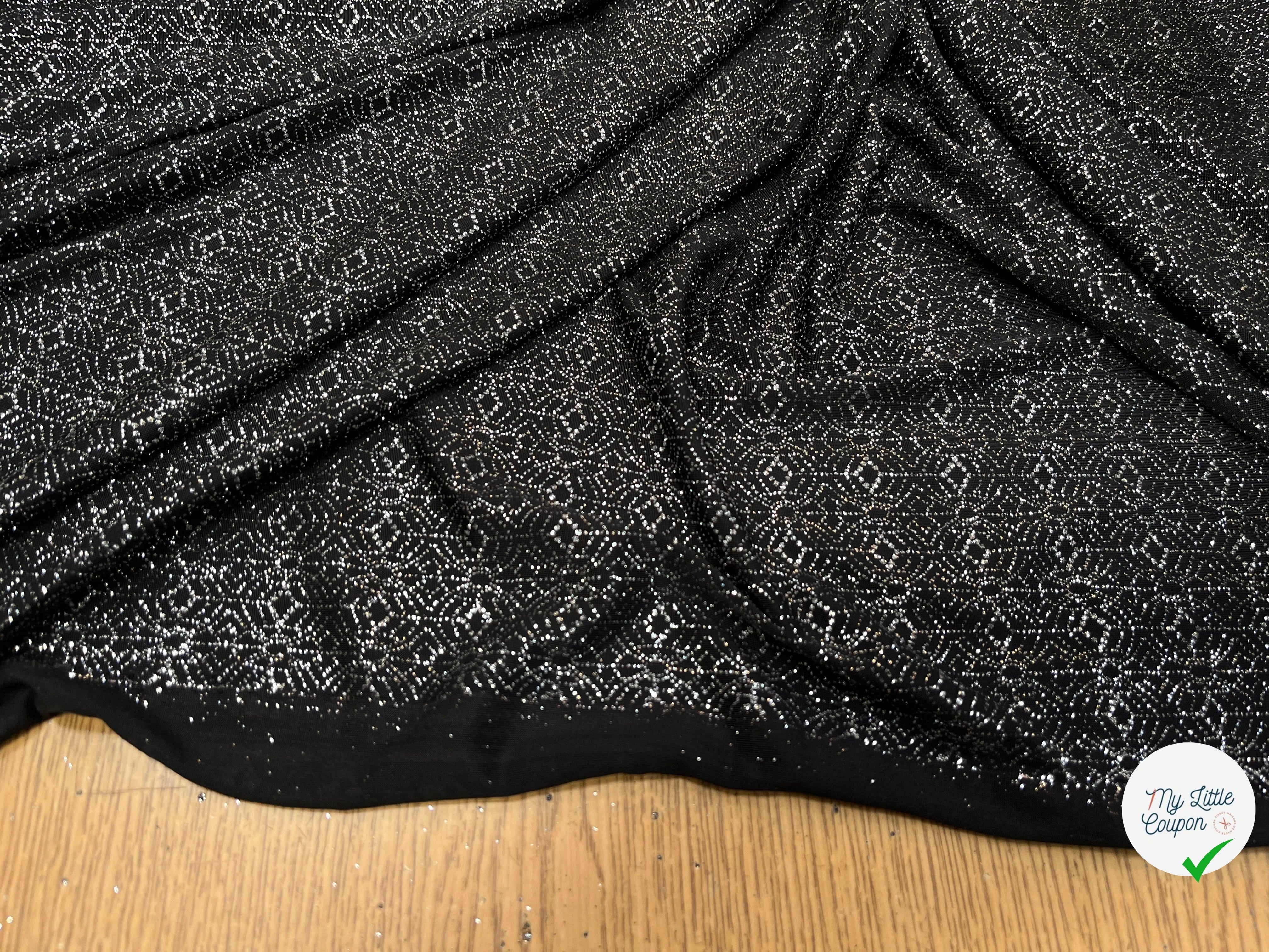 MAILLE FÊTE SÉQUIN MOTIF GLOBE ET GÉOMETRIQUE BLACK&SILVER - My Little Coupon