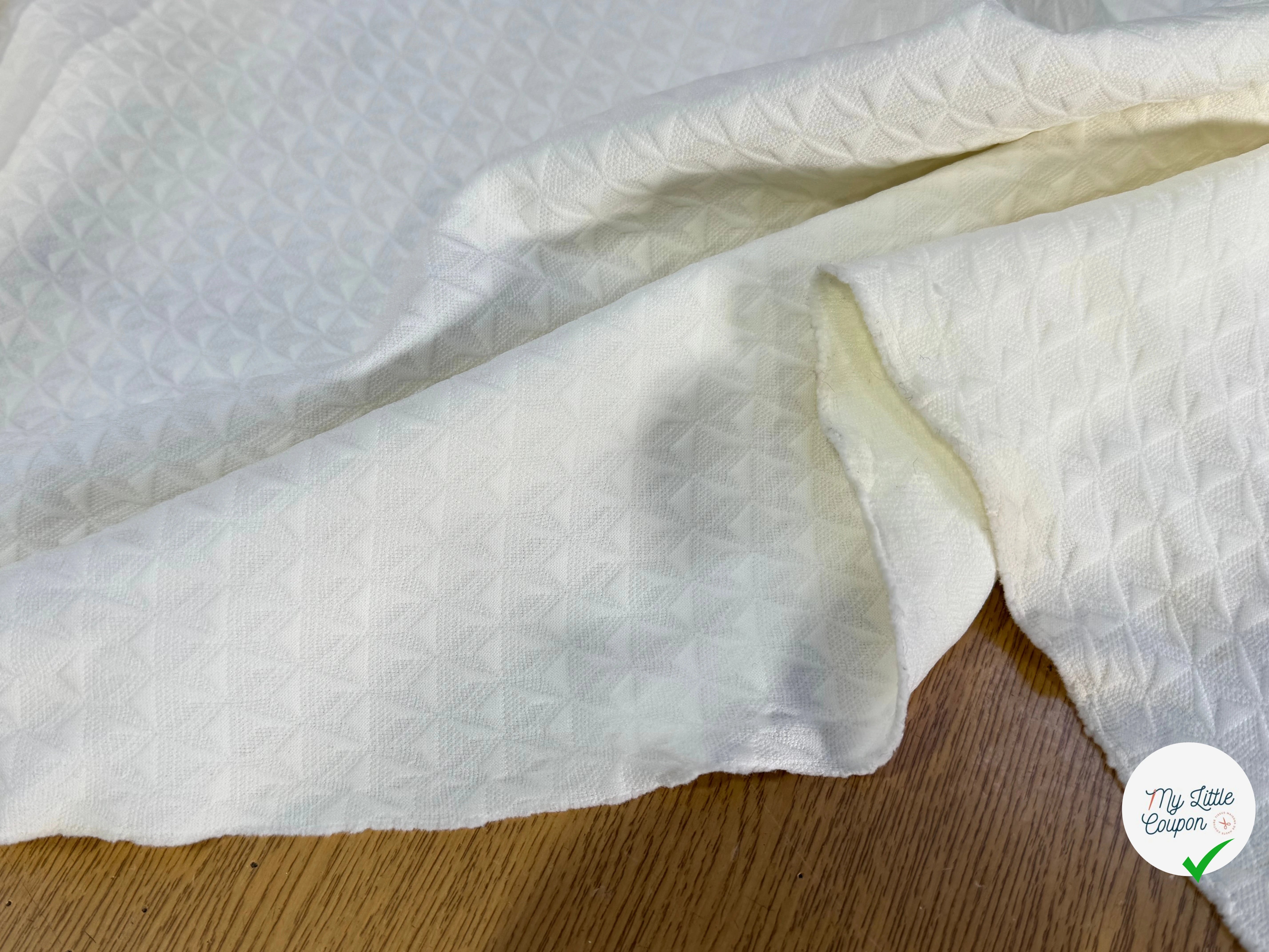 MAILLE JACQUARD BLANC MOTIF GÉOMETRIQUE - My Little Coupon
