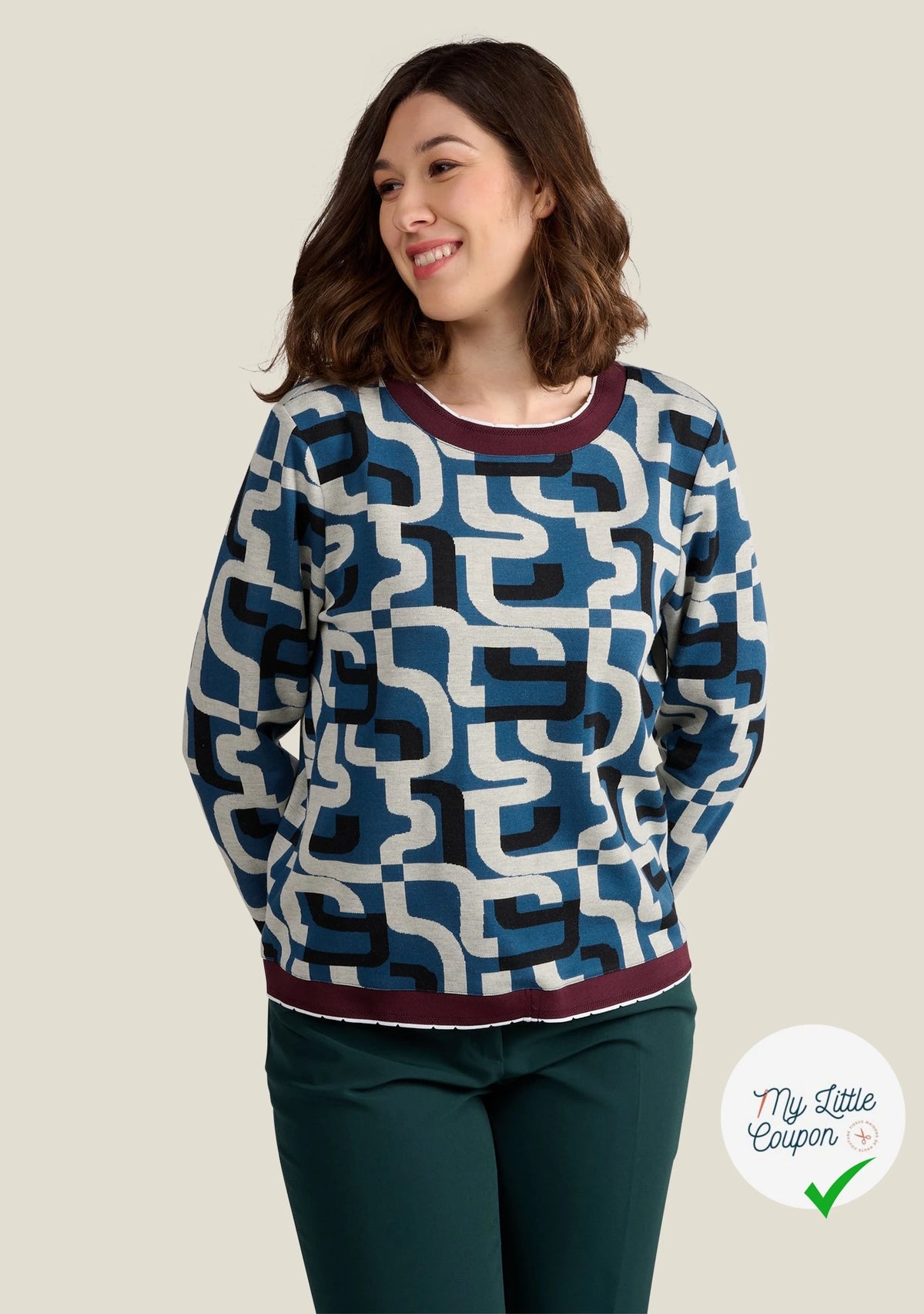 MAILLE JACQUARD ESPRIT MILANO MOTIF CALLIGRAPHIE BLEU MARINE ET BLANC - My Little Coupon