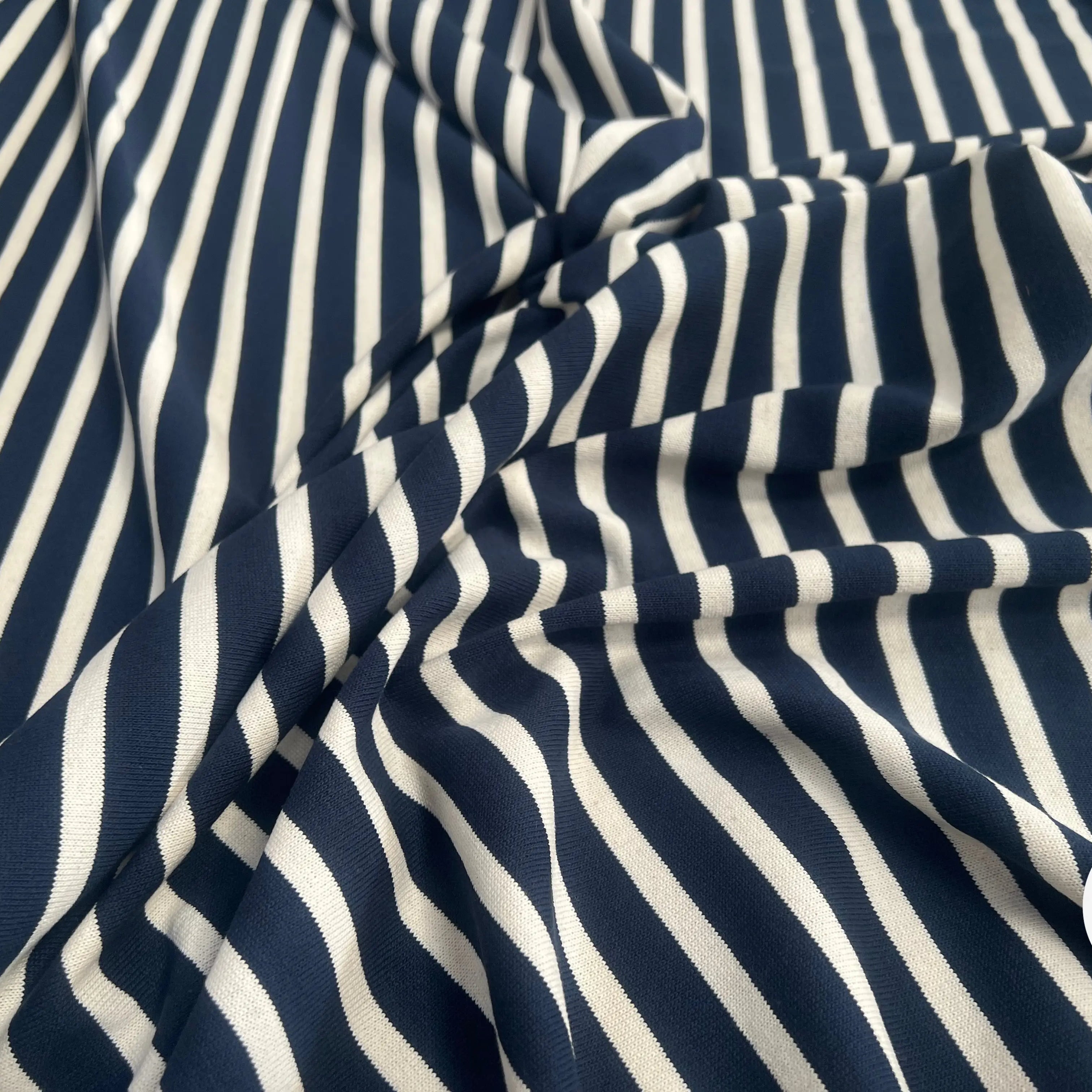 MAILLE LOURDE MARINIÈRE BLEU MARINE RAYURES CRÈME - My Little Coupon