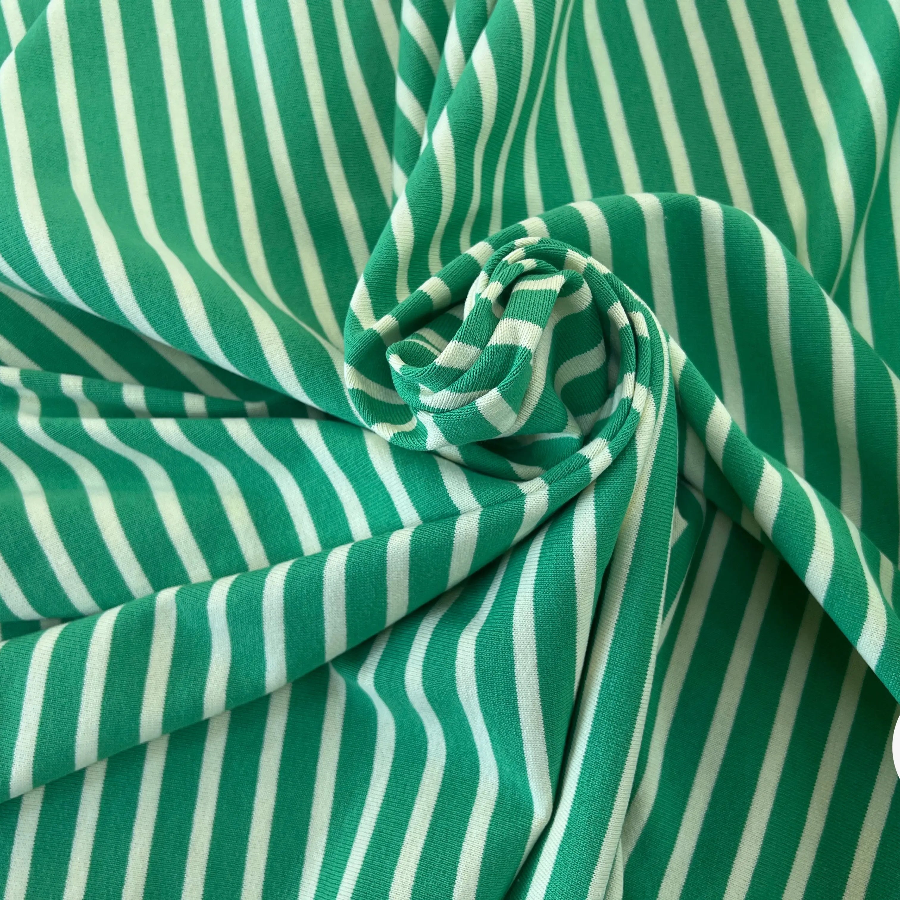 MAILLE LOURDE RAYURES CREME FOND VERT - My Little Coupon