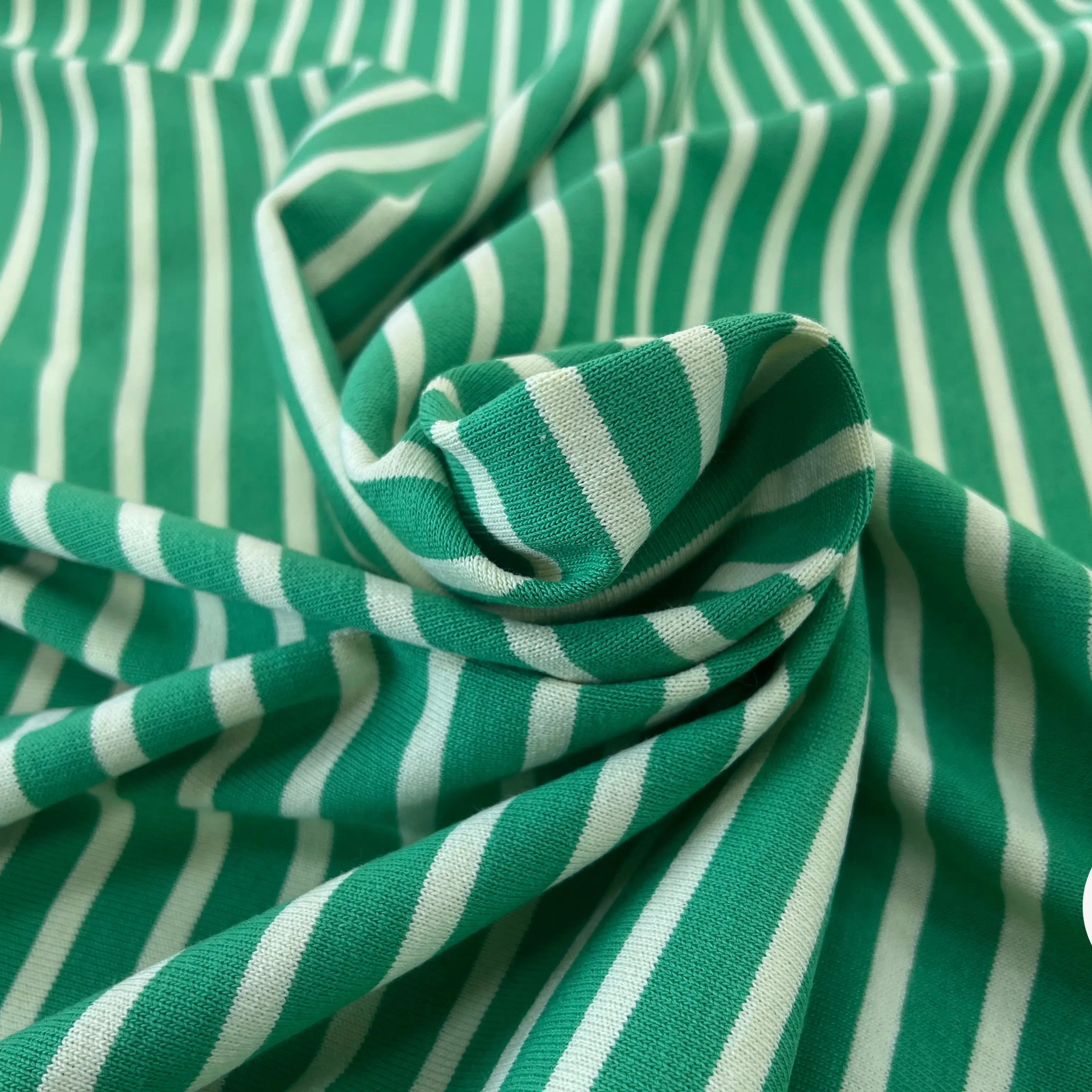 MAILLE LOURDE RAYURES CREME FOND VERT - My Little Coupon