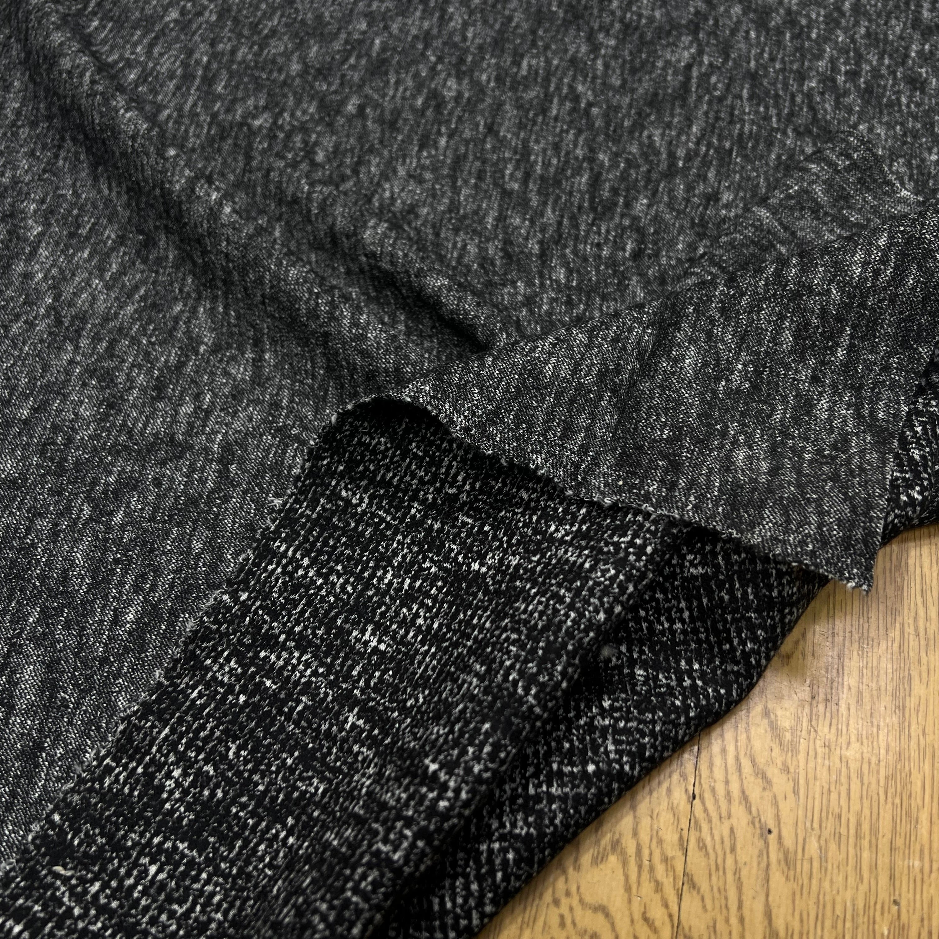 MAILLE LOURDE RÉVERSIBLE NOIRE ET BLANCHE - My Little Coupon