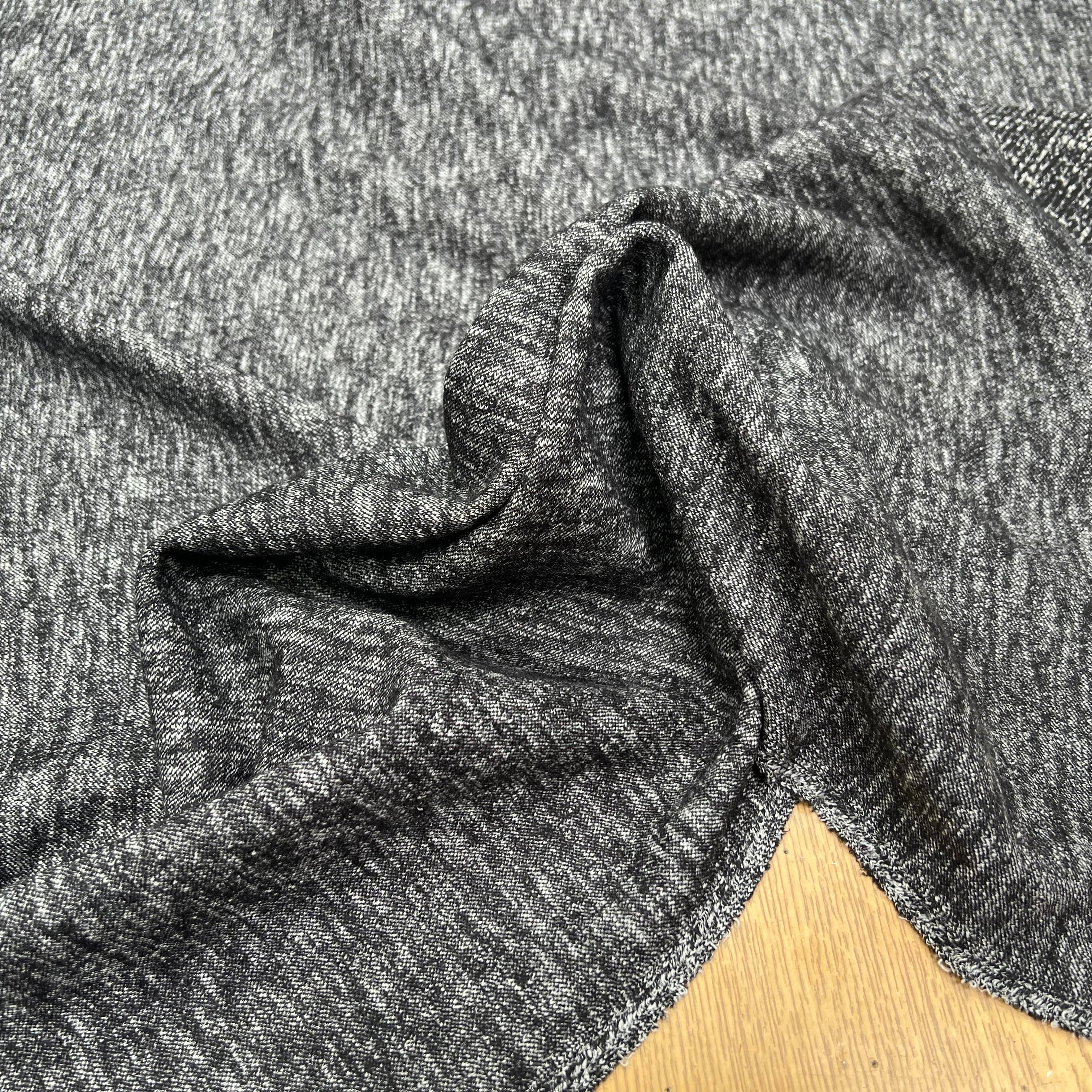 MAILLE LOURDE RÉVERSIBLE NOIRE ET BLANCHE - My Little Coupon