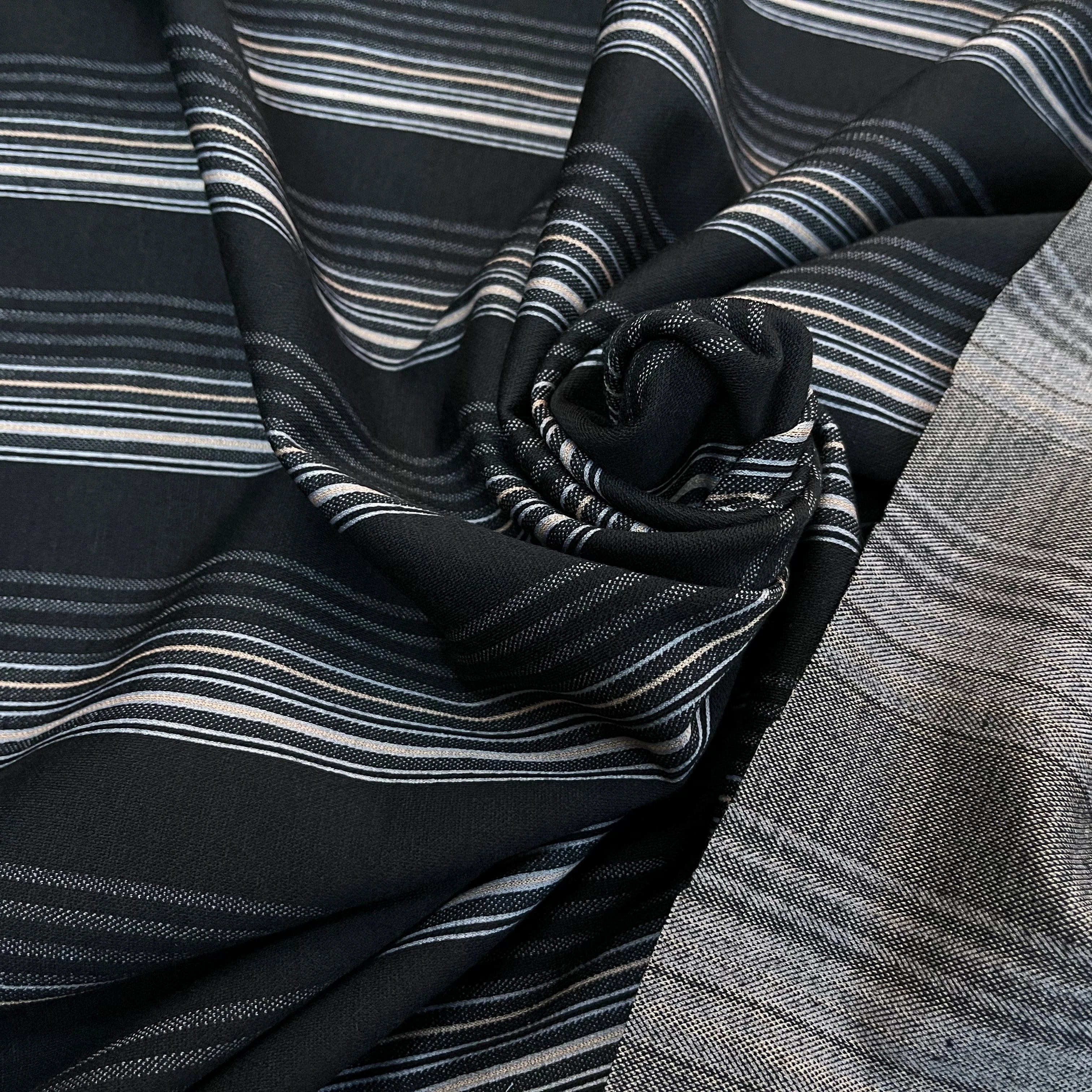 MAILLE MILANO FOND NOIR À RAYURES BEIGE&GRISE STRETCH - My Little Coupon