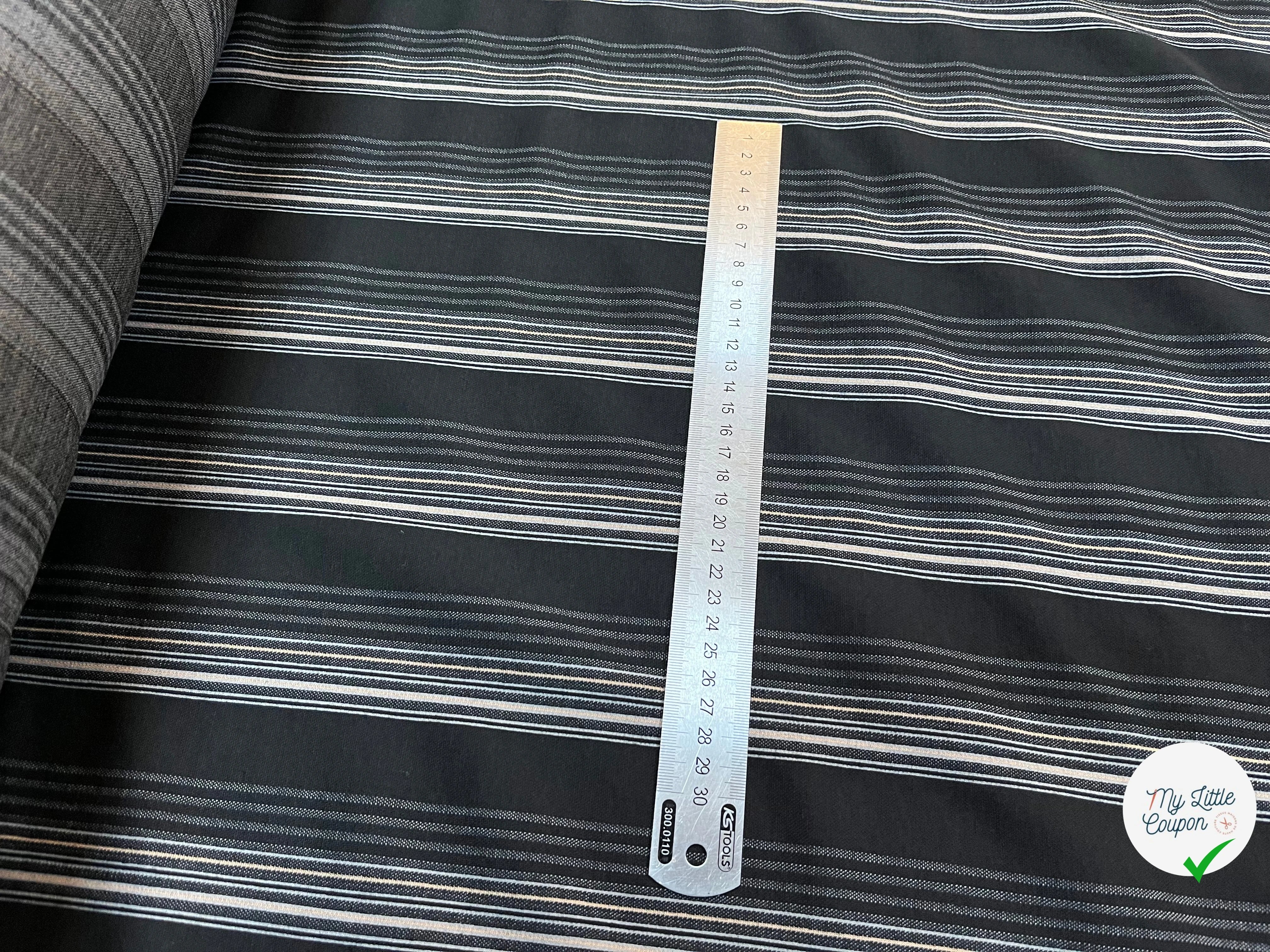 MAILLE MILANO FOND NOIR À RAYURES BEIGE&GRISE STRETCH - My Little Coupon