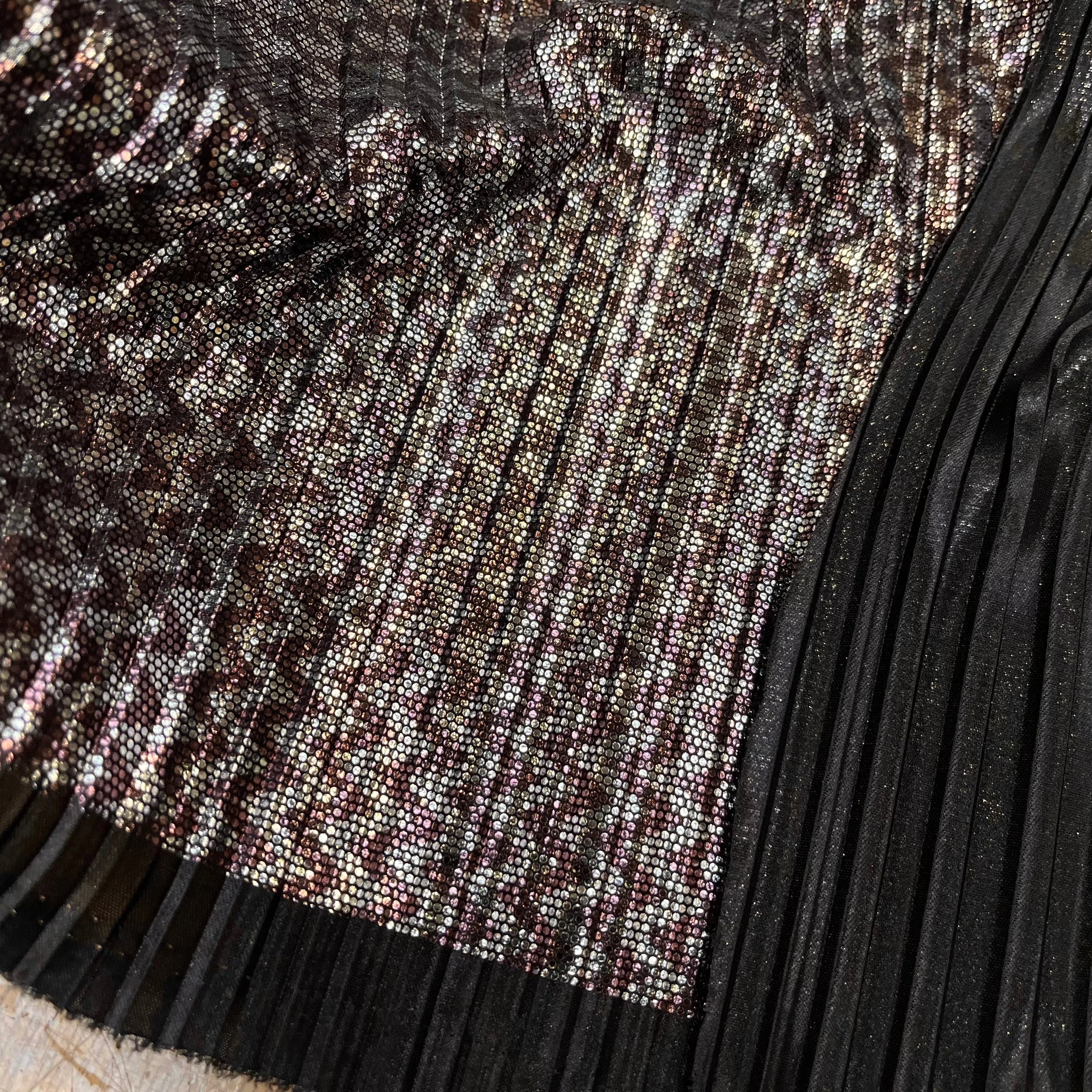 MAILLE PLISSÉ STRECH POLYESTER NOIR ET ARGENTÉ - My Little Coupon