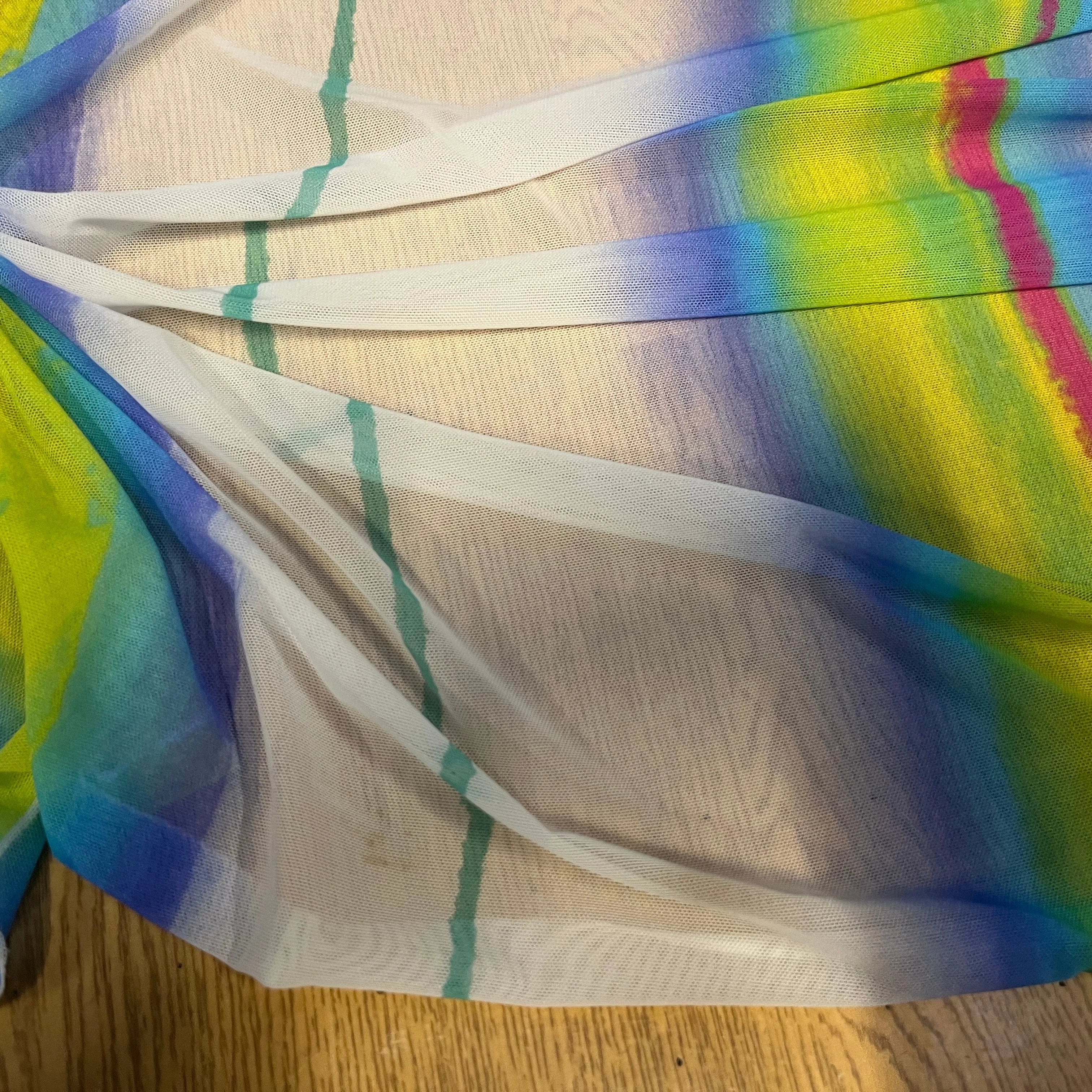 MAILLE RÉSILLE À RAYURES MULTICOLORES PERPENDICULAIRES À LA LISIÈRE - My Little Coupon