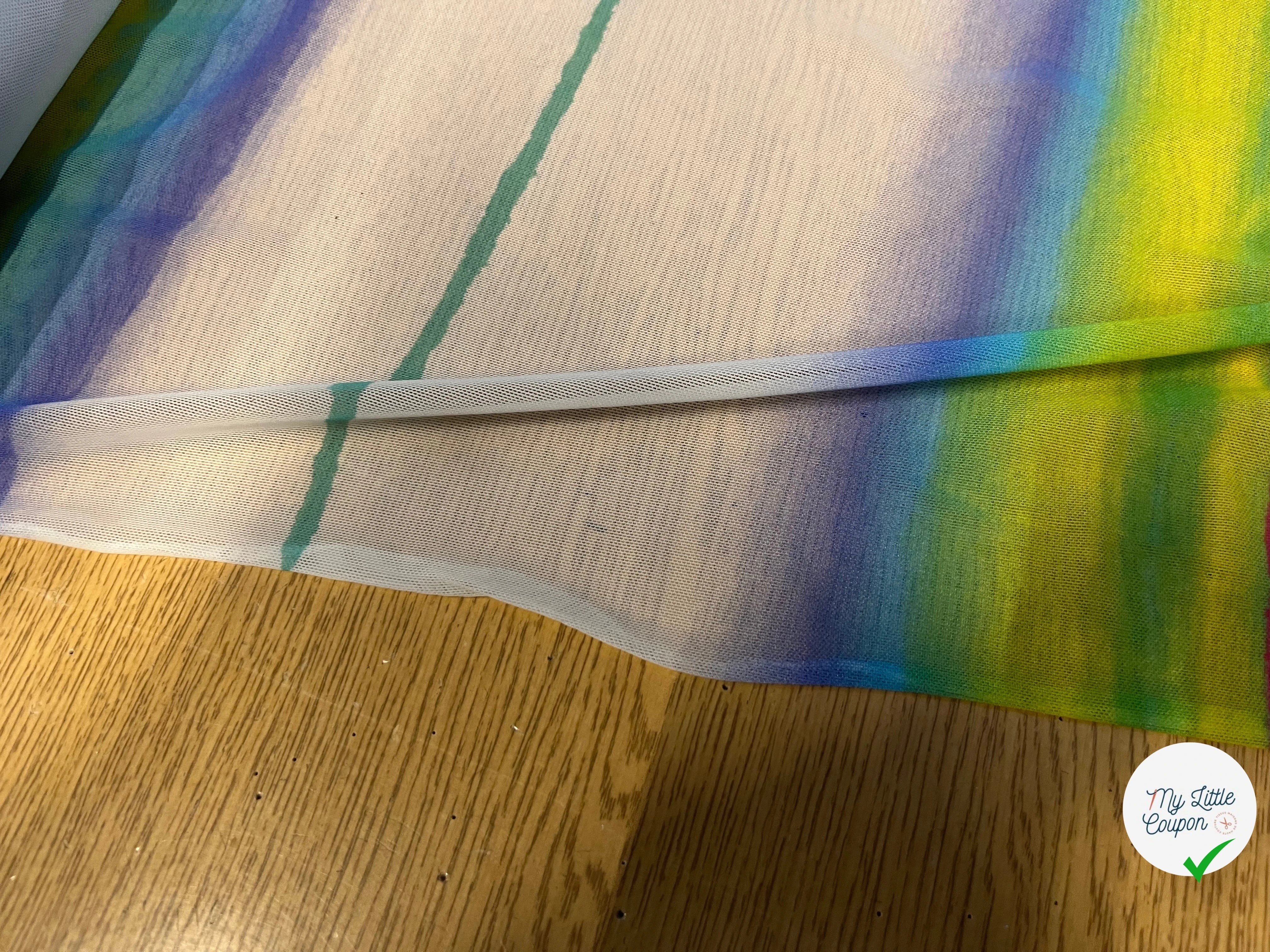 MAILLE RÉSILLE À RAYURES MULTICOLORES PERPENDICULAIRES À LA LISIÈRE - My Little Coupon