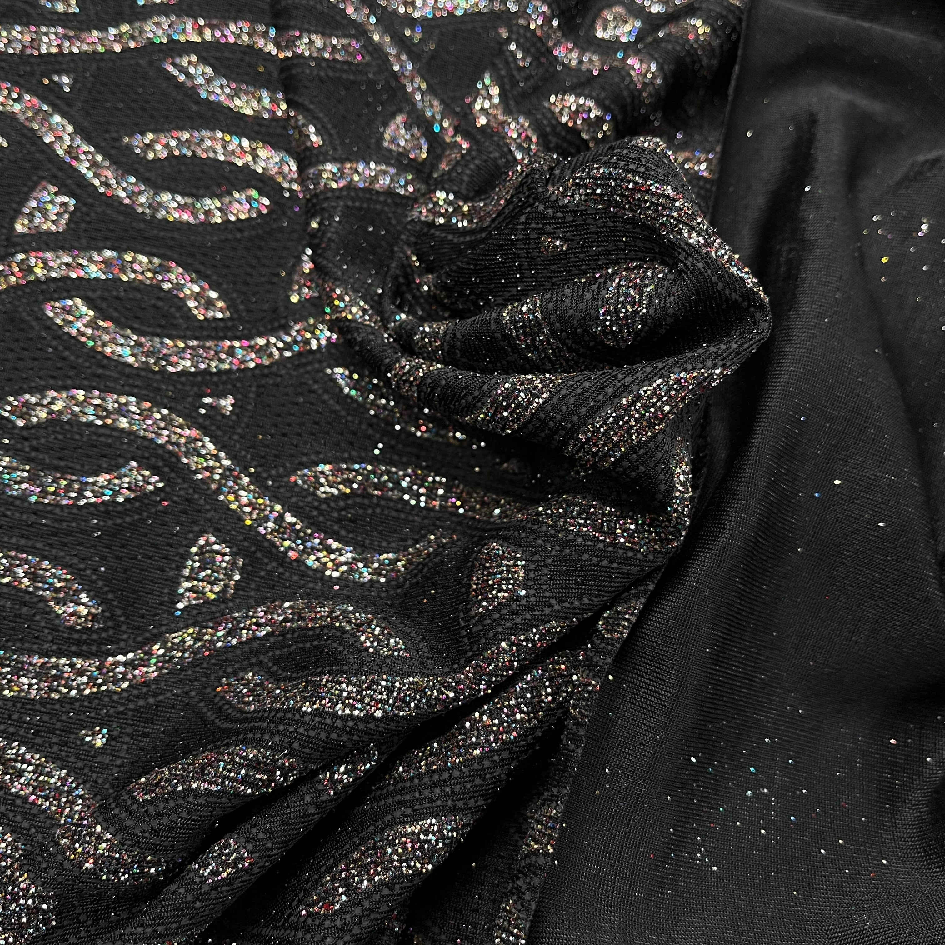 MAILLE SEQUIN MOTIF CROCHETS BRILLANTE MULTICOLORES - My Little Coupon