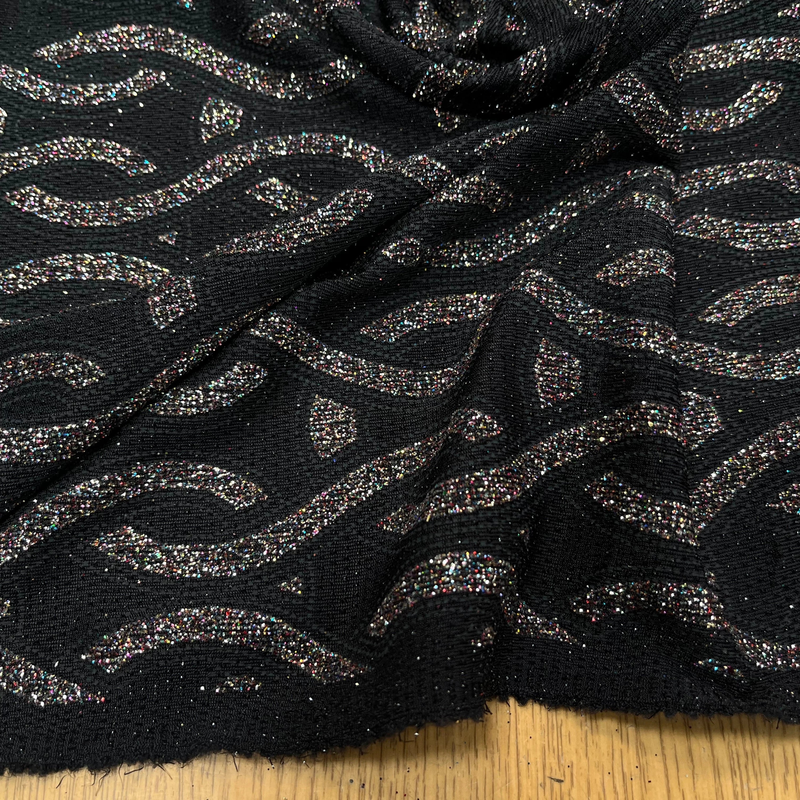 MAILLE SEQUIN MOTIF CROCHETS BRILLANTE MULTICOLORES - My Little Coupon