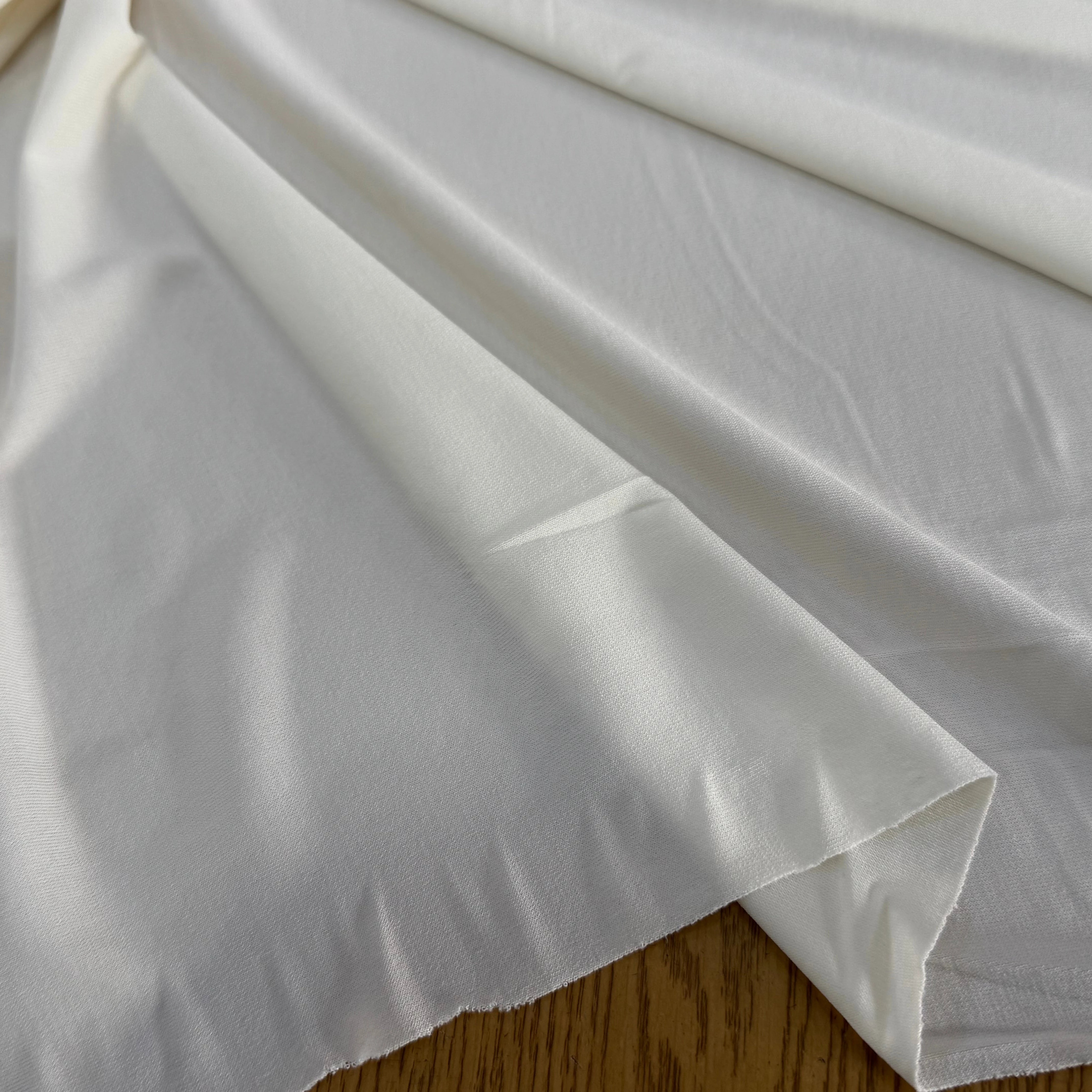 MAILLE STRETCH ET FROIDE BLANC CASSÉ ULTRA CHIC - My Little Coupon