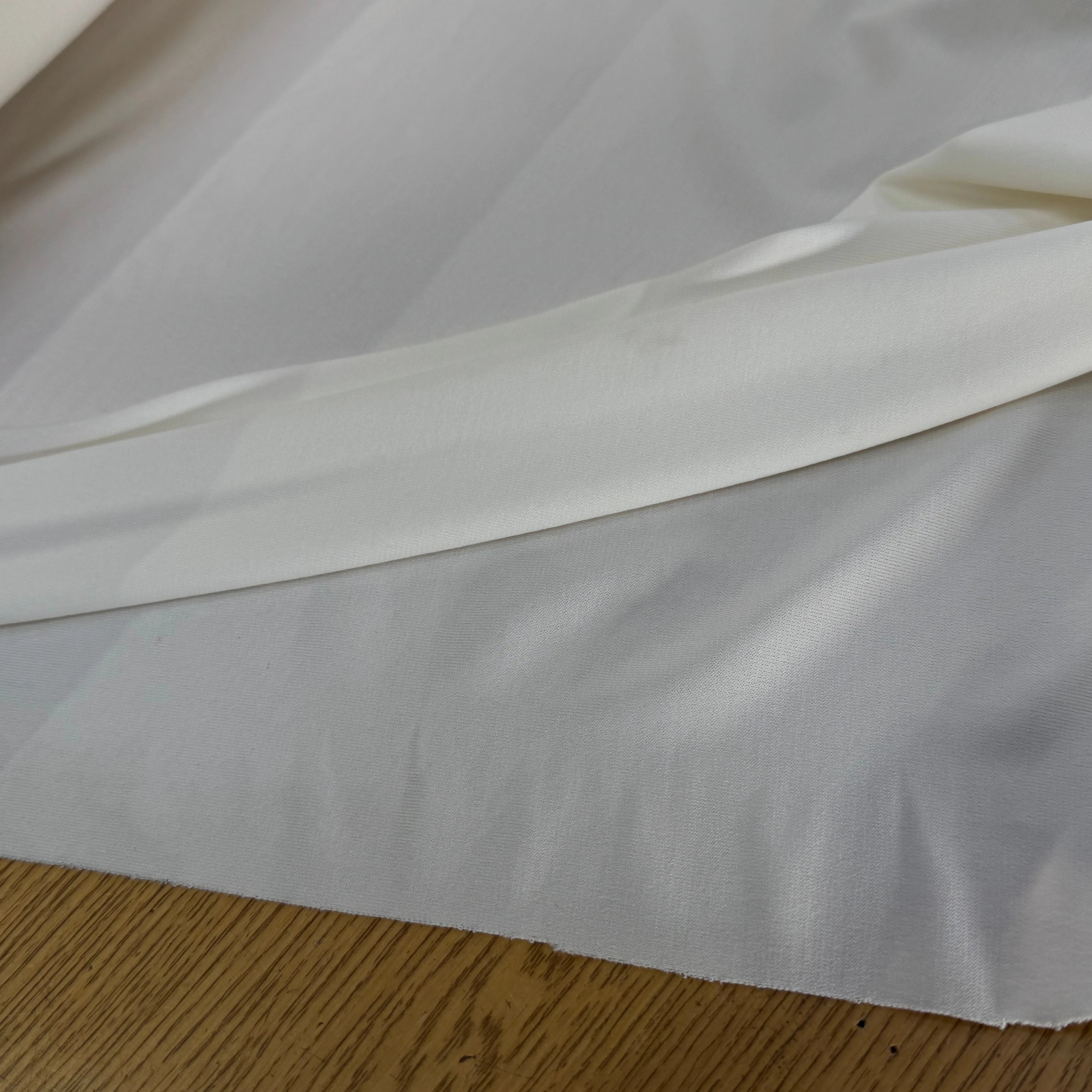 MAILLE STRETCH ET FROIDE BLANC CASSÉ ULTRA CHIC - My Little Coupon
