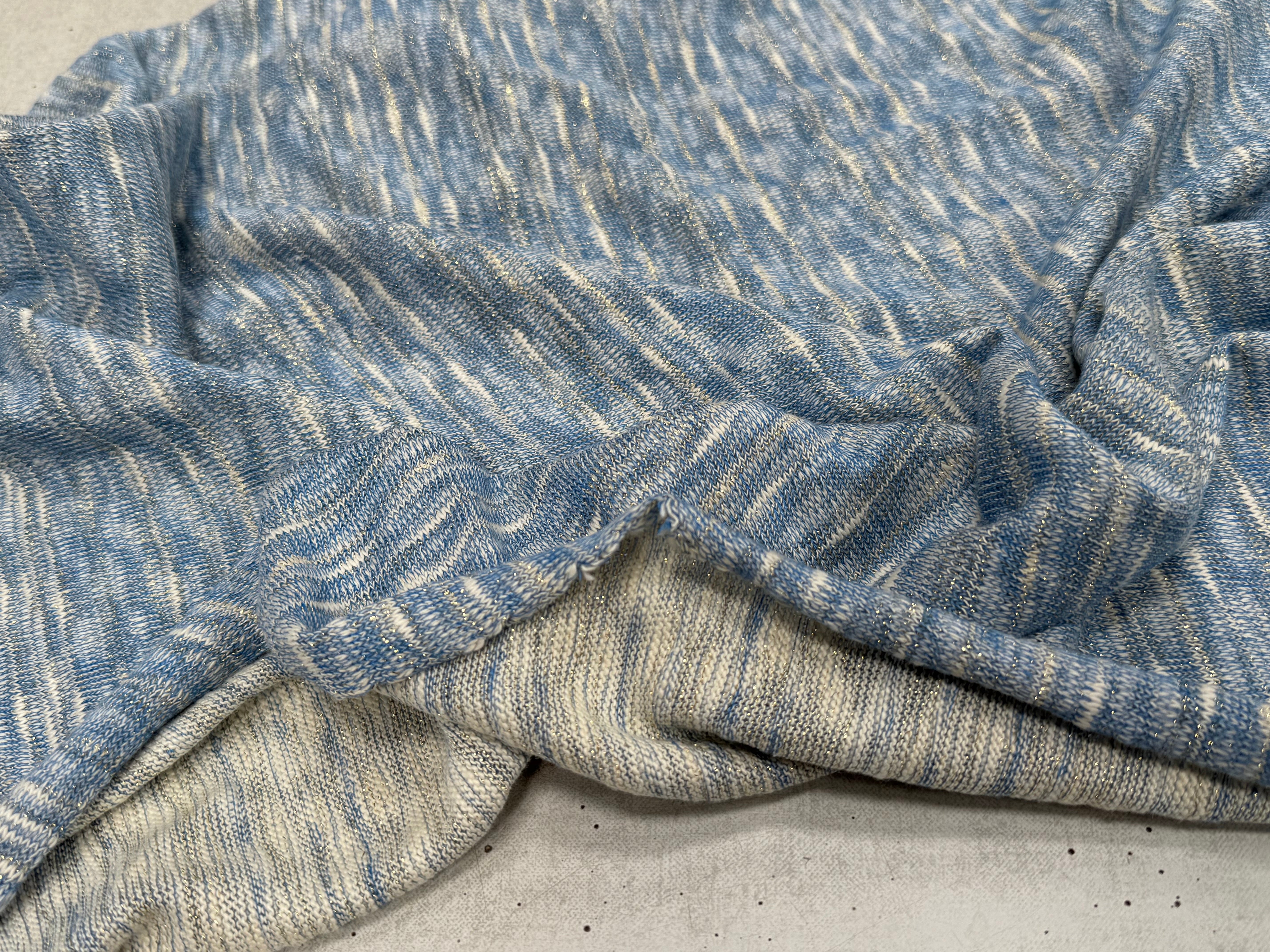MAILLE TRICOT LÉGÈRE MOULINE BLEU ET LUREX - My Little Coupon